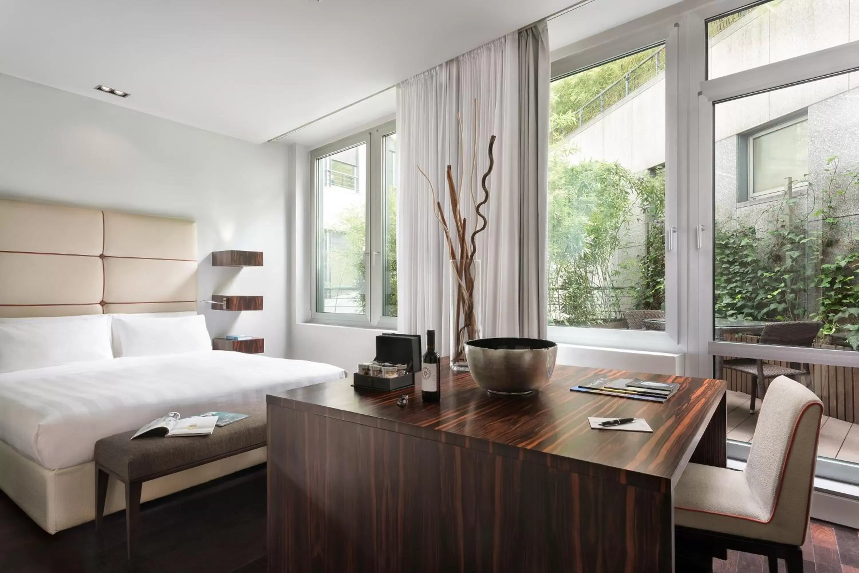 King Room in Sina The Gray King Room in Sina The Gray