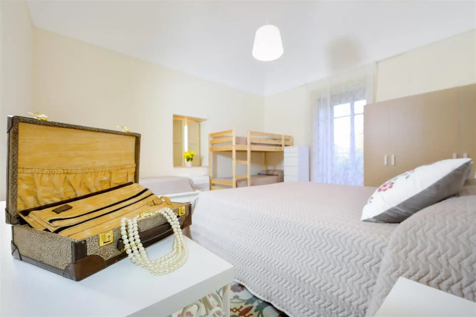 Family Room with Sea View in Villa Polara Family Room with Sea View in Villa Polara