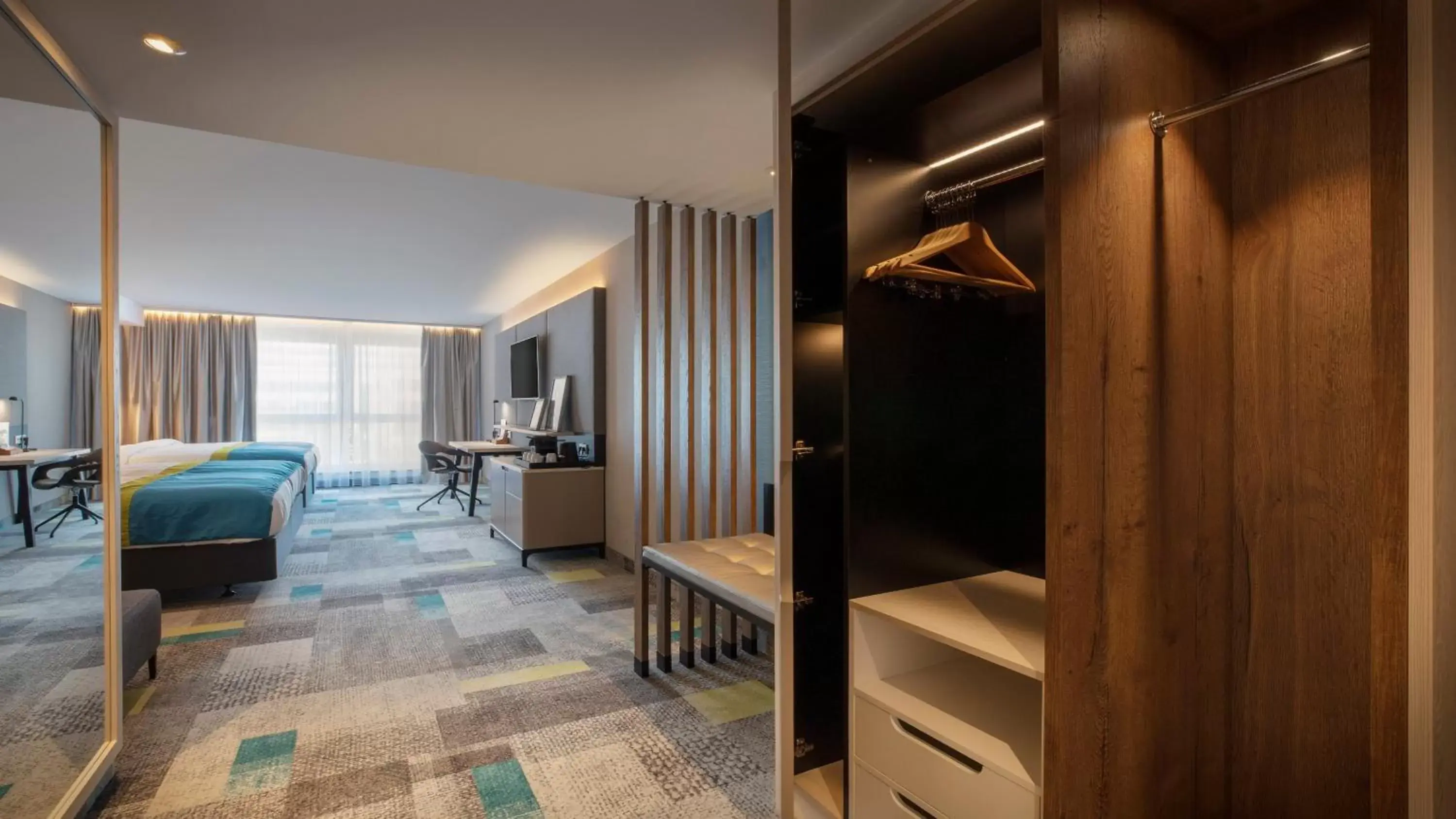 Standard King Room with Sofa Bed in Holiday Inn - Villingen - Schwenningen by IHG Standard King Room with Sofa Bed in Holiday Inn - Villingen - Schwenningen by IHG