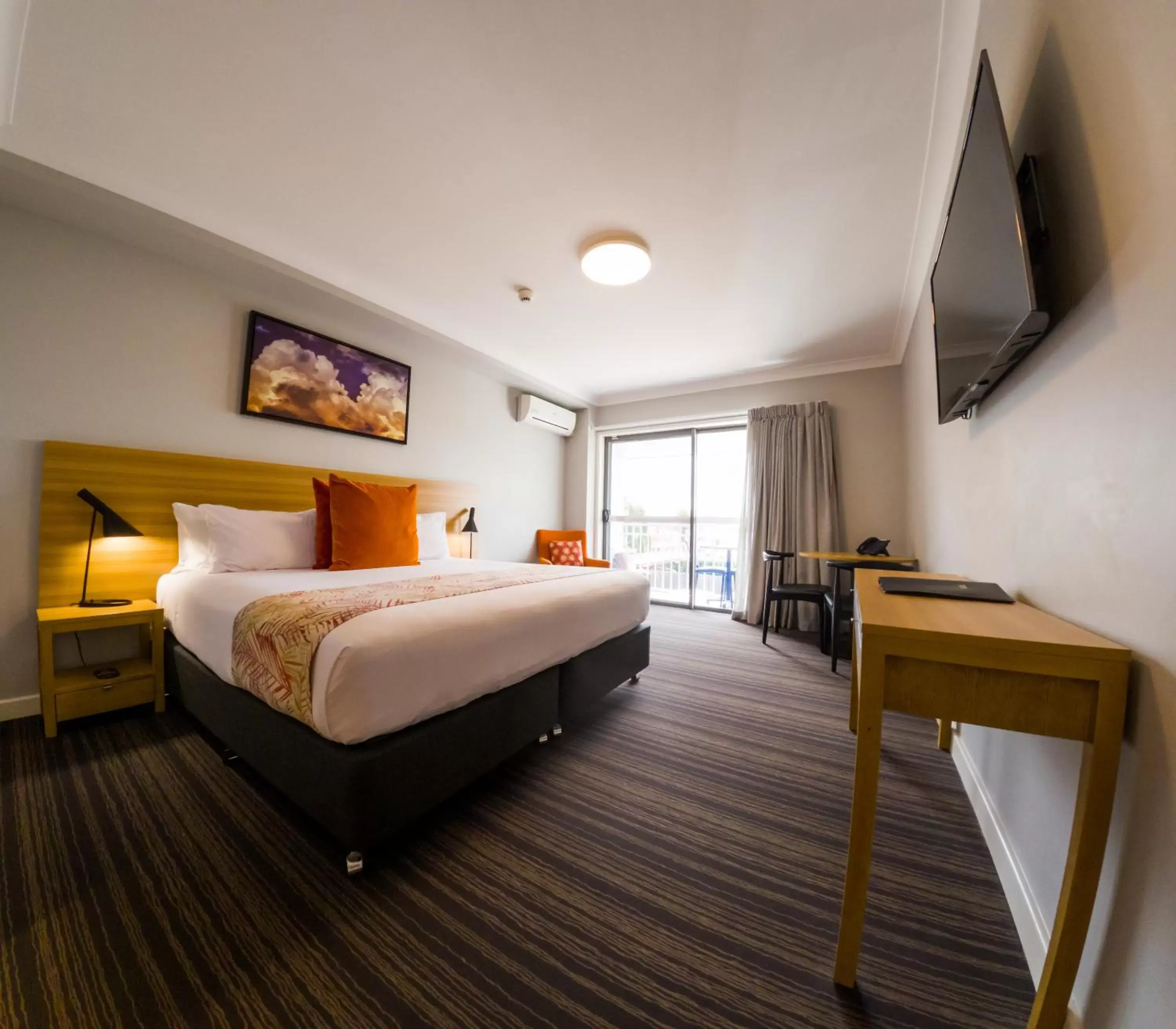 Executive King Room in Potters Toowoomba Hotel Executive King Room in Potters Toowoomba Hotel