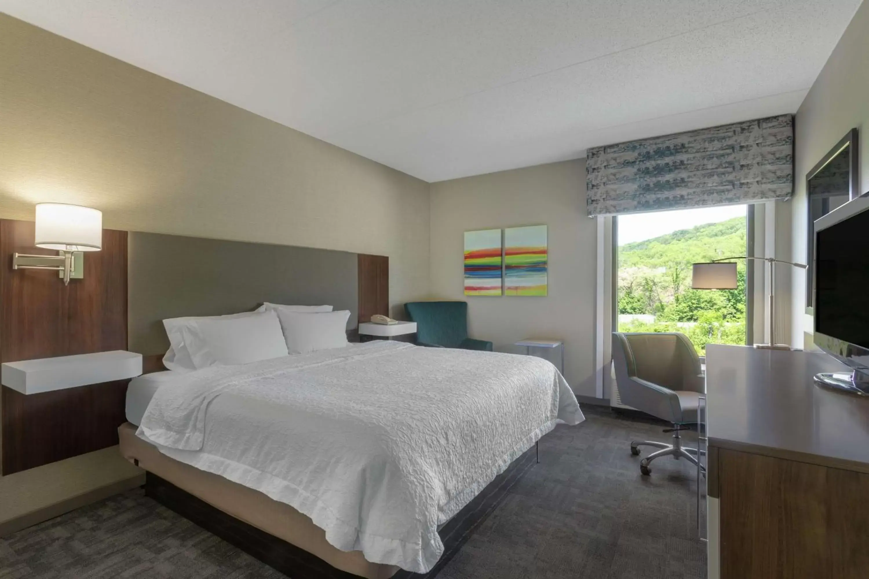 King room - Disability Access Hearing Accessible in Hampton Inn Bedford King room - Disability Access Hearing Accessible in Hampton Inn Bedford