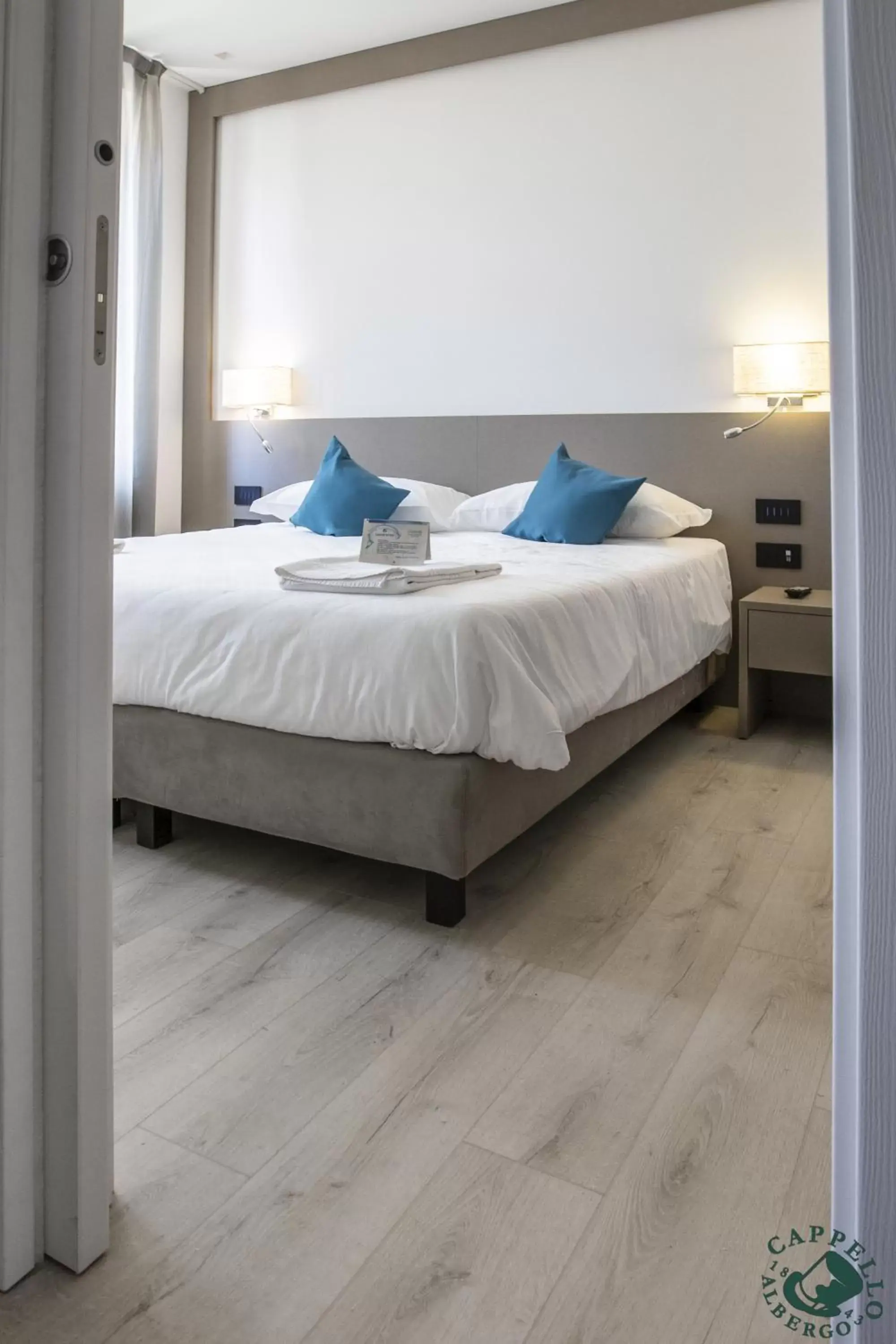 Junior Suite - single occupancy in Albergo Cappello e Cadore Junior Suite - single occupancy in Albergo Cappello e Cadore