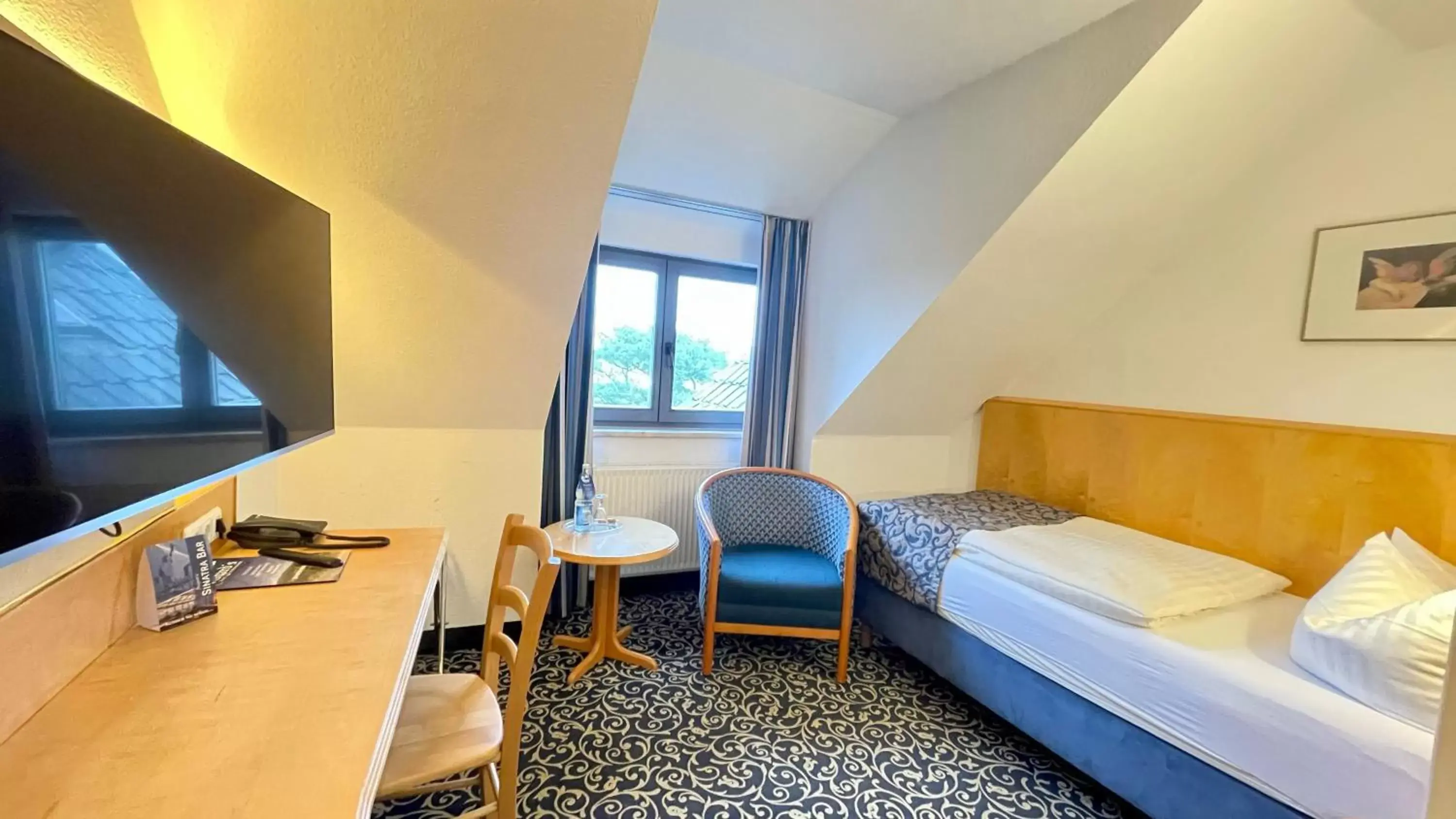 Single Room with Sea View in Hotel Asgard Single Room with Sea View in Hotel Asgard