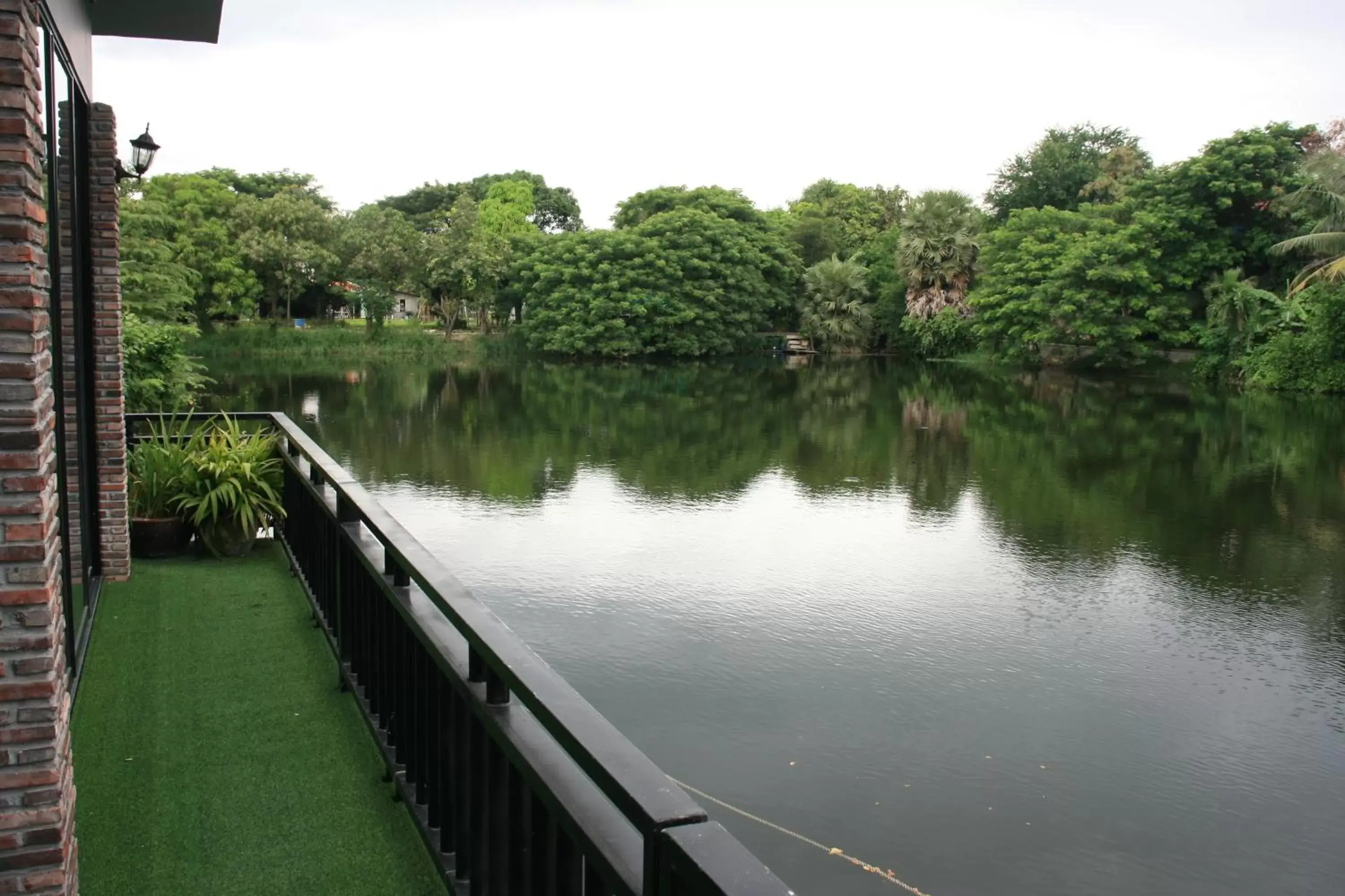 Lakeside Suite in Samathi Lake Resort Lakeside Suite in Samathi Lake Resort