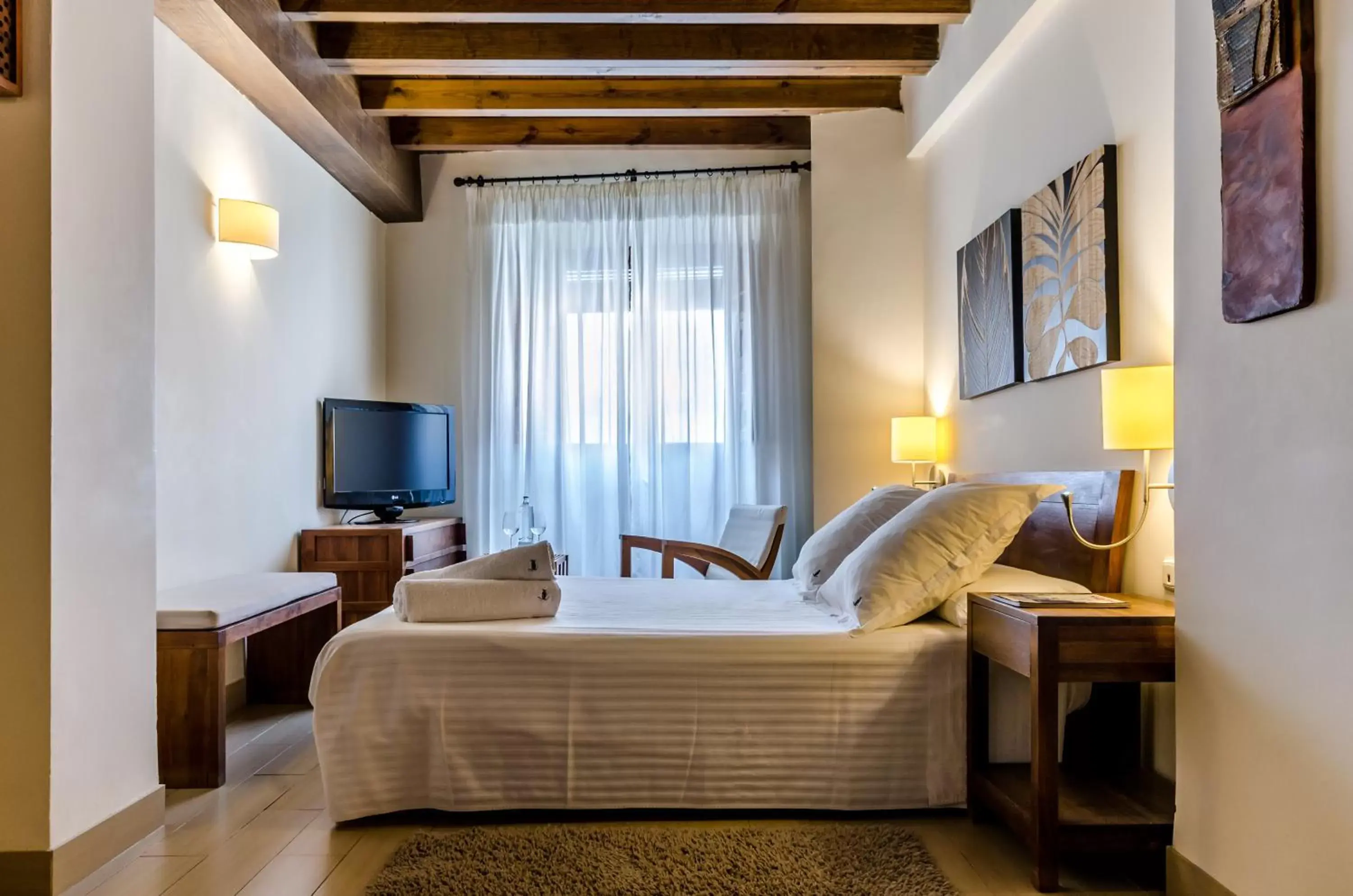 Deluxe Double Room Single Use - single occupancy in YIT Abentofail Deluxe Double Room Single Use - single occupancy in YIT Abentofail