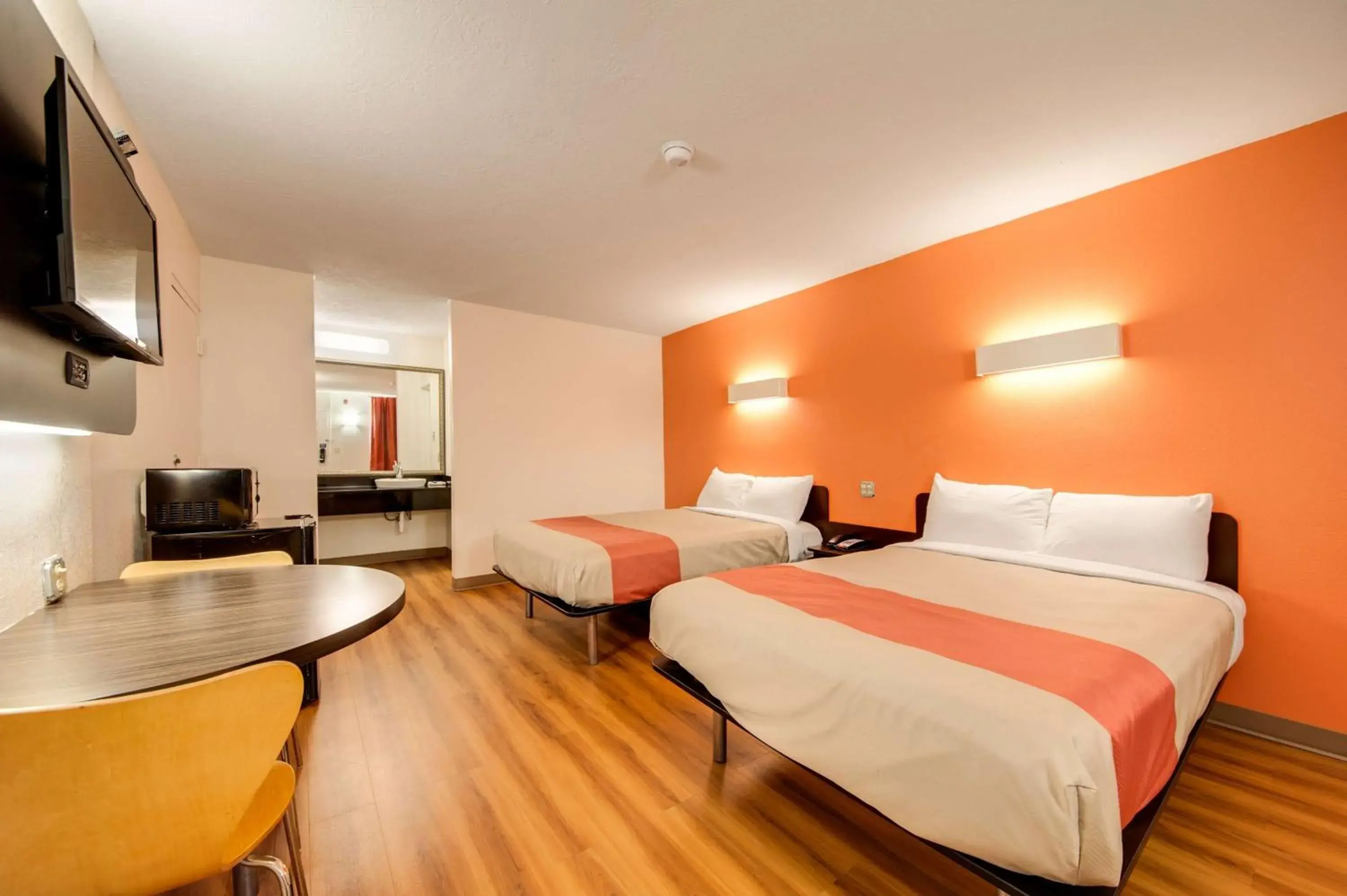 Quadruple Room - single occupancy - Non-Smoking in Motel 6-Jennings, LA Quadruple Room - single occupancy - Non-Smoking in Motel 6-Jennings, LA