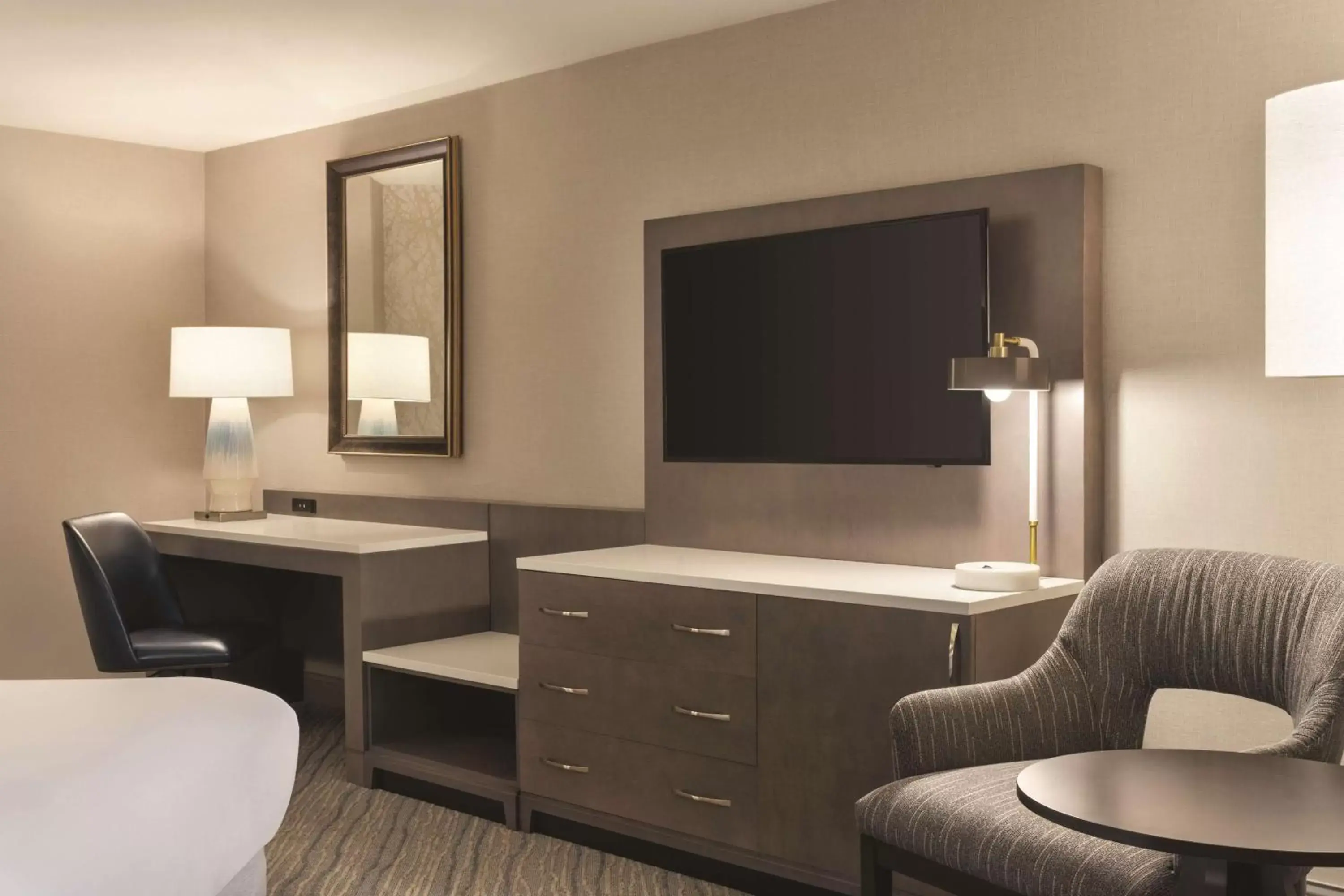 Two Queen Room - Disability Hearing Access in Hilton DFW Lakes Executive Conference Center Two Queen Room - Disability Hearing Access in Hilton DFW Lakes Executive Conference Center