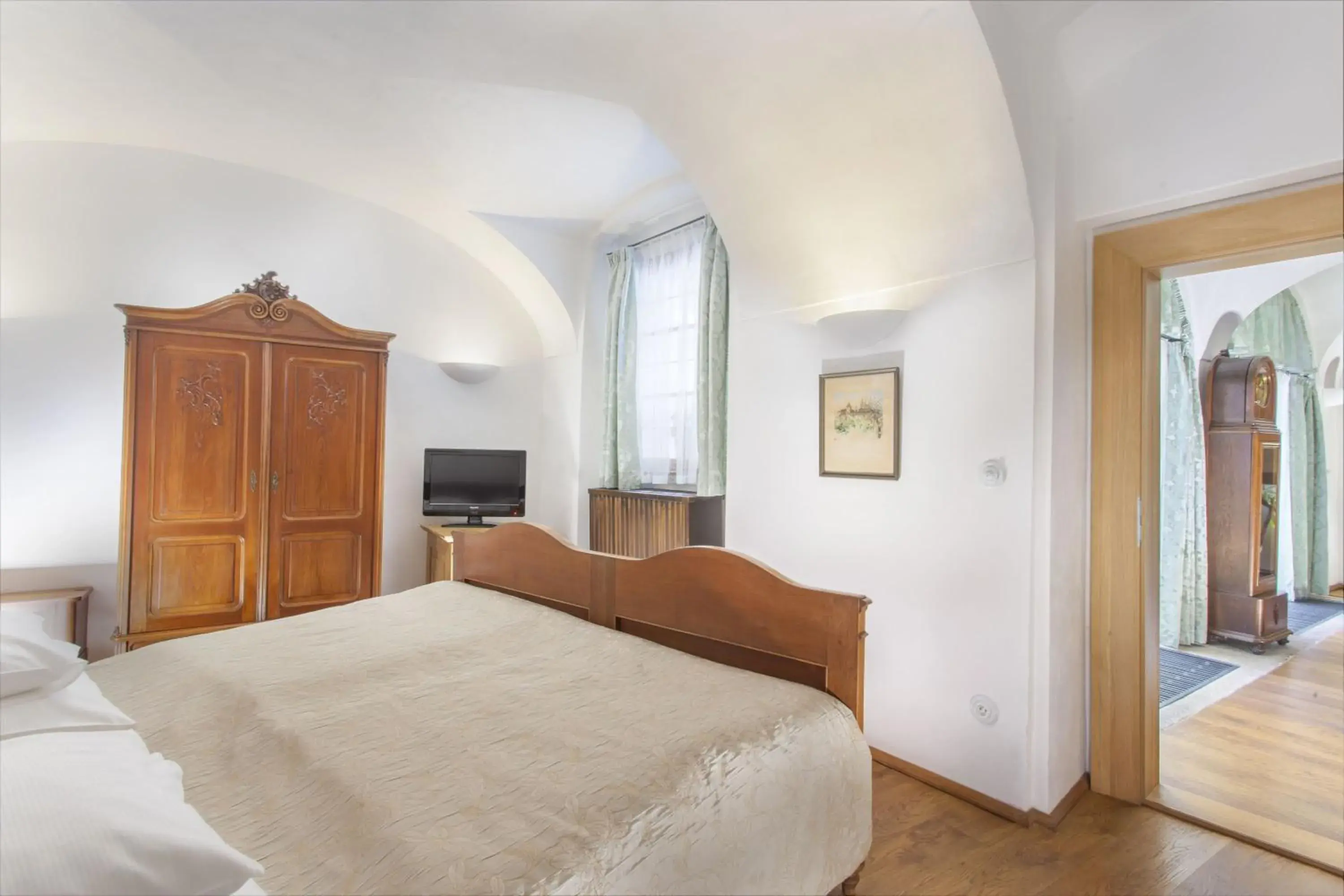 One-Bedroom Suite in Hotel At the Green Grape One-Bedroom Suite in Hotel At the Green Grape