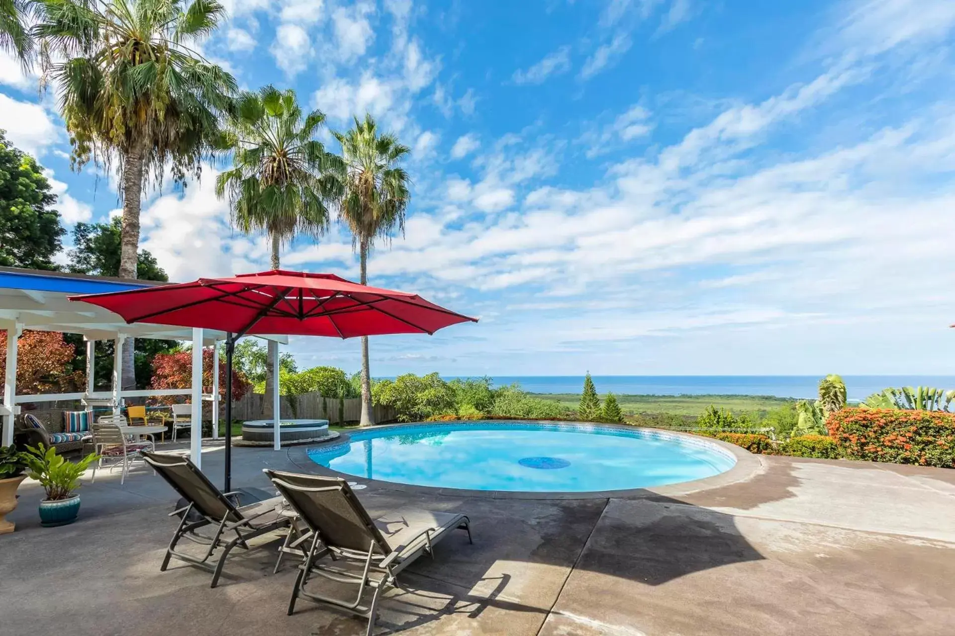 Swimming Pool in Luana Inn Swimming Pool in Luana Inn