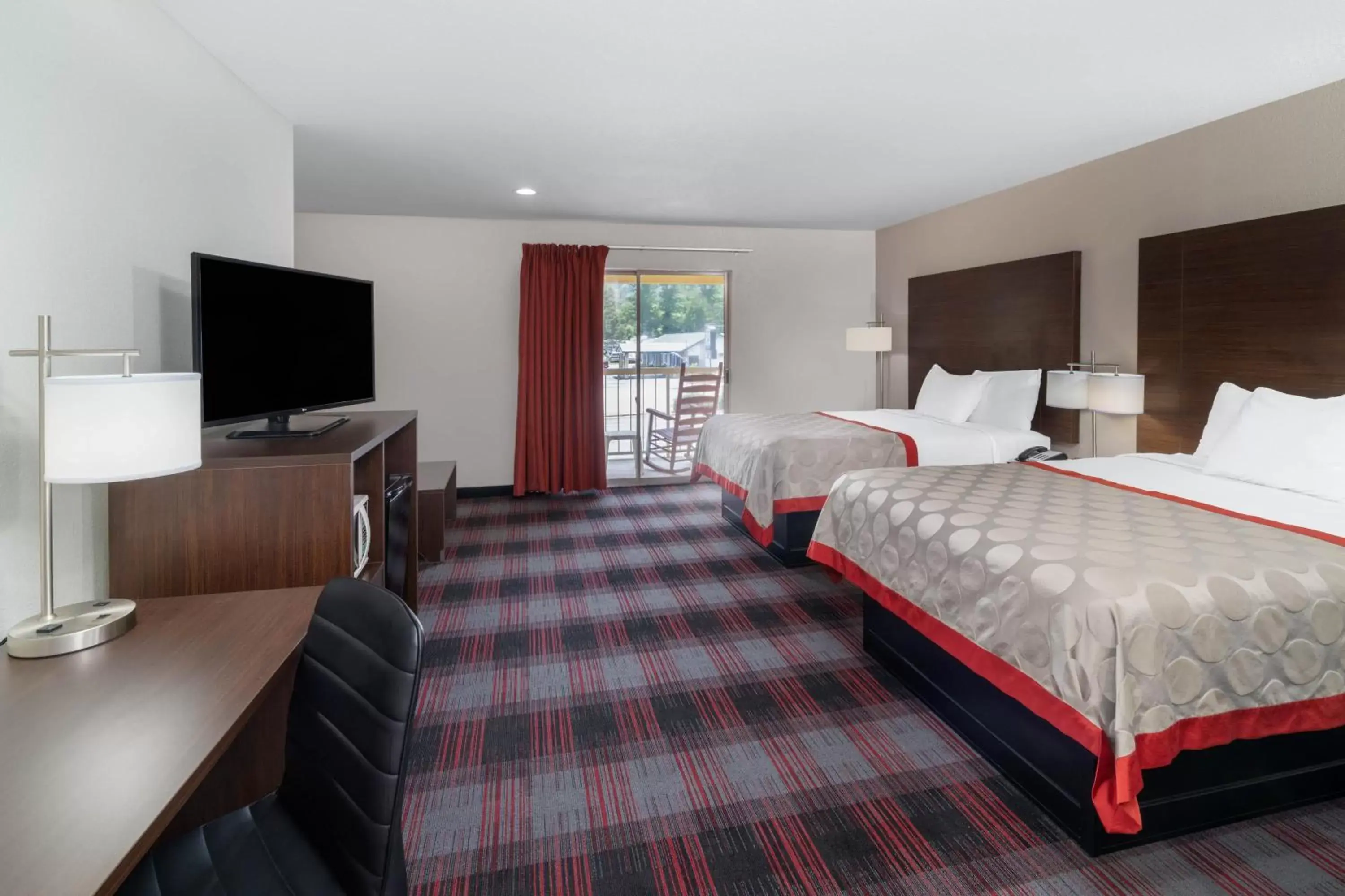 Queen Studio Suite with Two Queen Beds and Mountain View - Non-Smoking in Ramada by Wyndham Maggie Valley Queen Studio Suite with Two Queen Beds and Mountain View - Non-Smoking in Ramada by Wyndham Maggie Valley