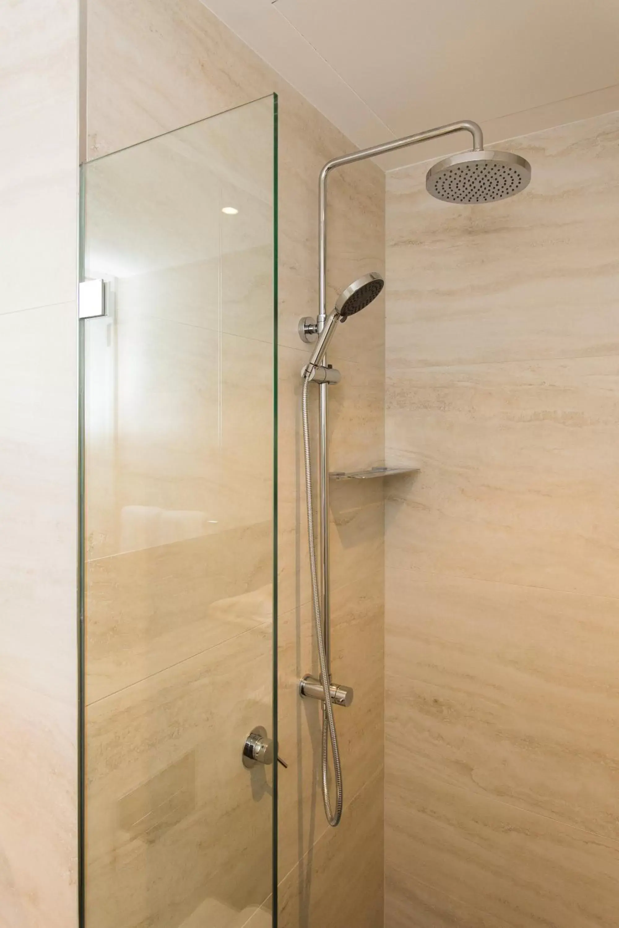 Queen and Single Studio in Quality Hotel Rules Club Wagga Queen and Single Studio in Quality Hotel Rules Club Wagga