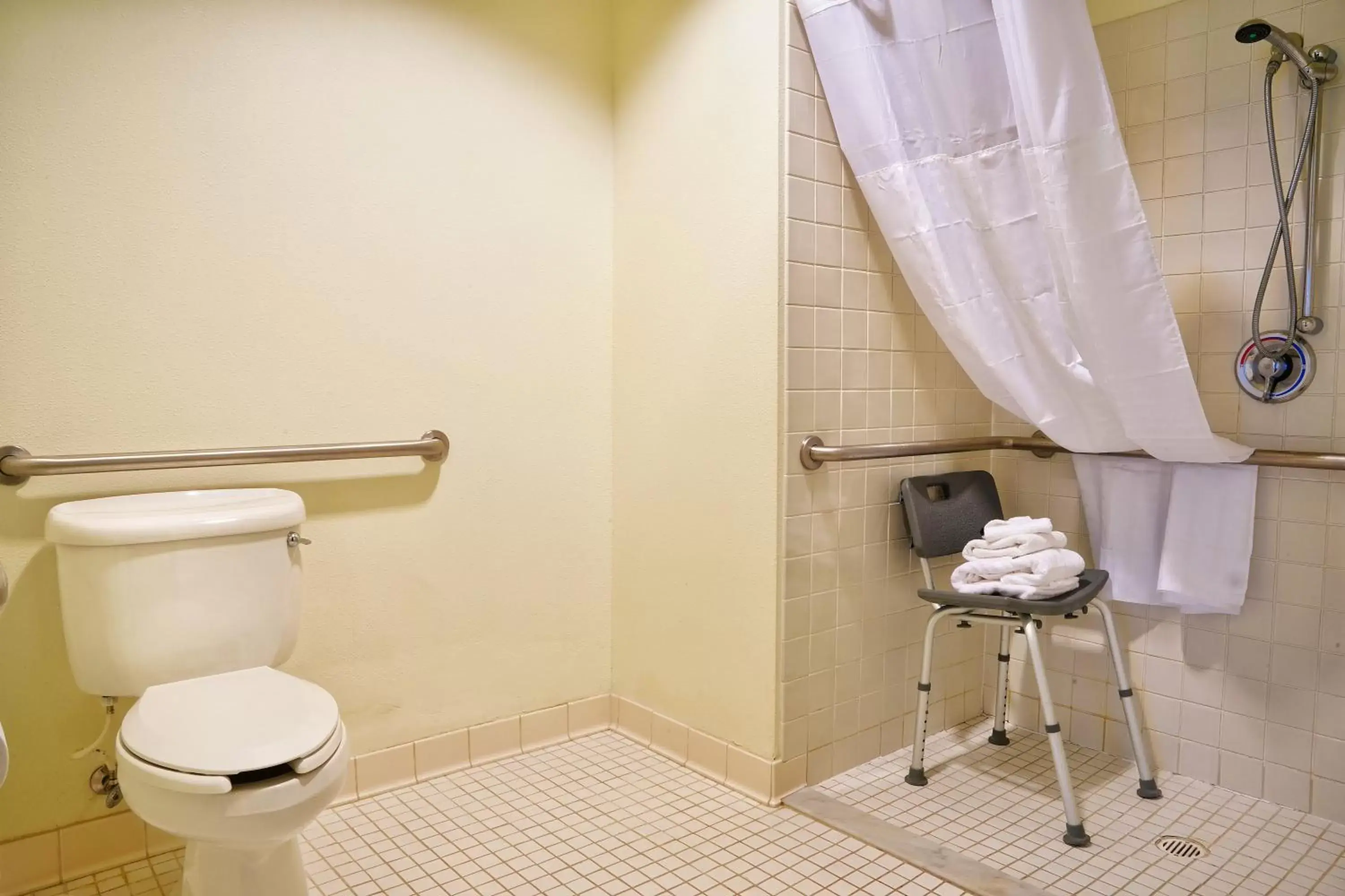 Queen Room - Accessible/Non-Smoking in Spark by Hilton Walker Grand Rapids North Queen Room - Accessible/Non-Smoking in Spark by Hilton Walker Grand Rapids North