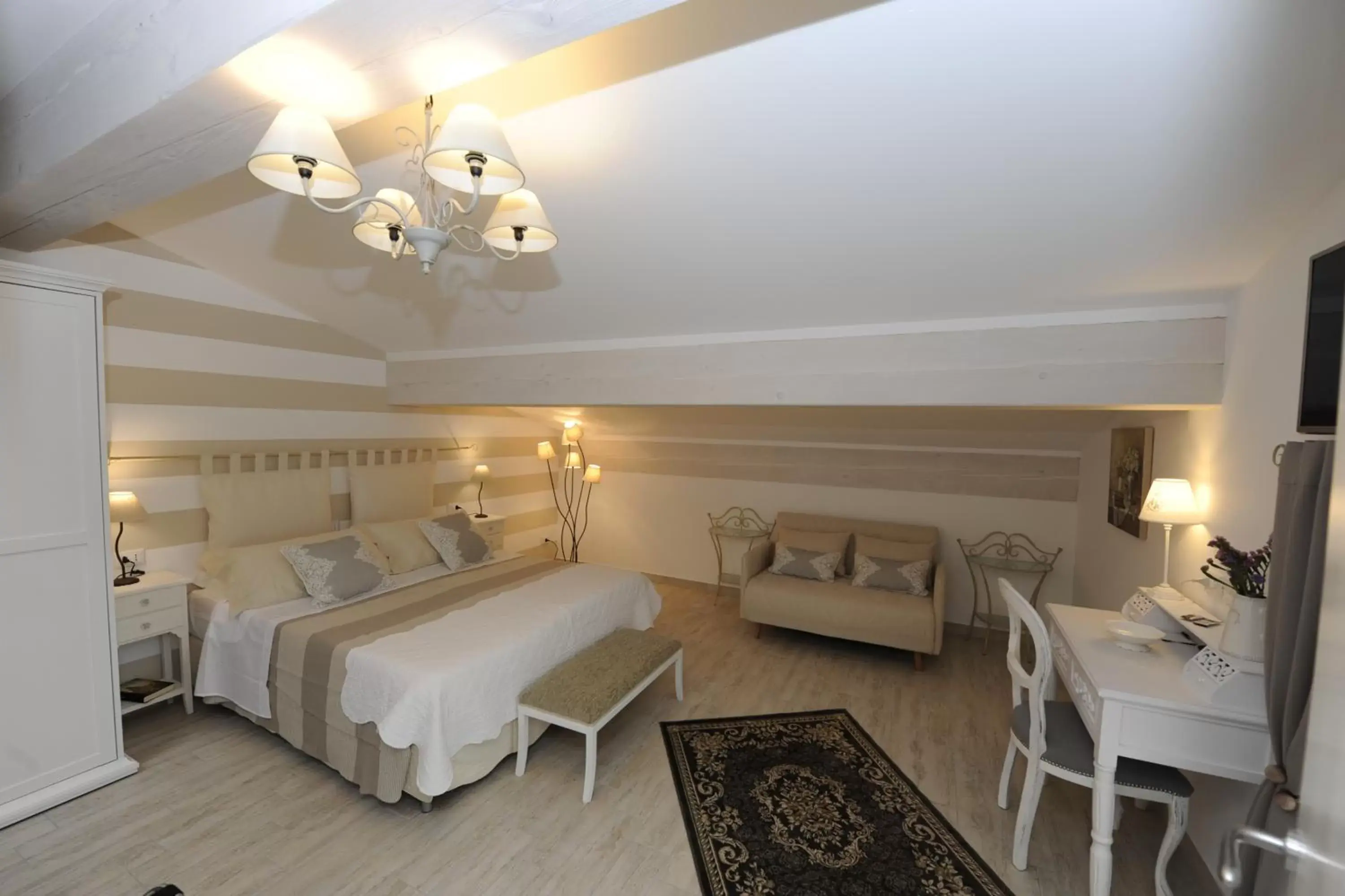 Double Room with Extra Bed - single occupancy in Corte Caselle Double Room with Extra Bed - single occupancy in Corte Caselle