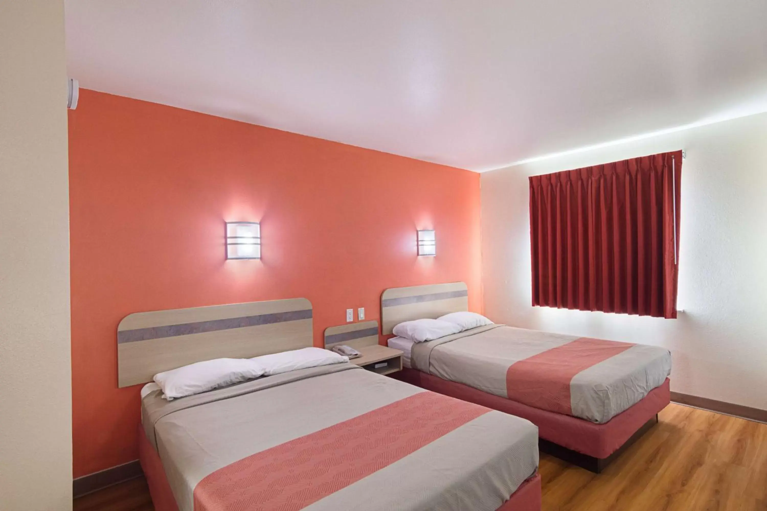 Quadruple Room - Non-Smoking in Motel 6-Terrell, TX Quadruple Room - Non-Smoking in Motel 6-Terrell, TX