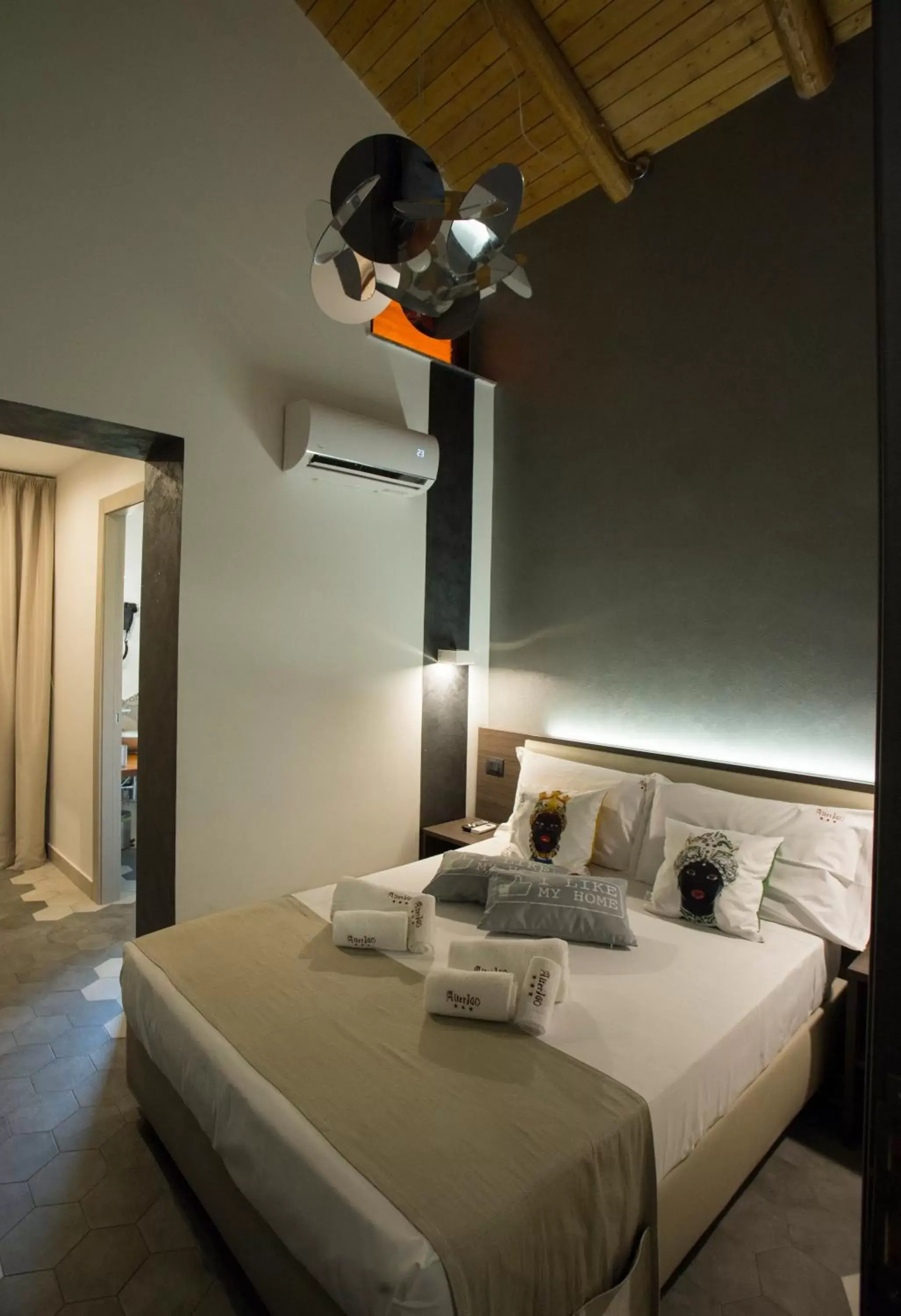 Standard Double Room with French Bed - single occupancy in Alterego B&B Standard Double Room with French Bed - single occupancy in Alterego B&B