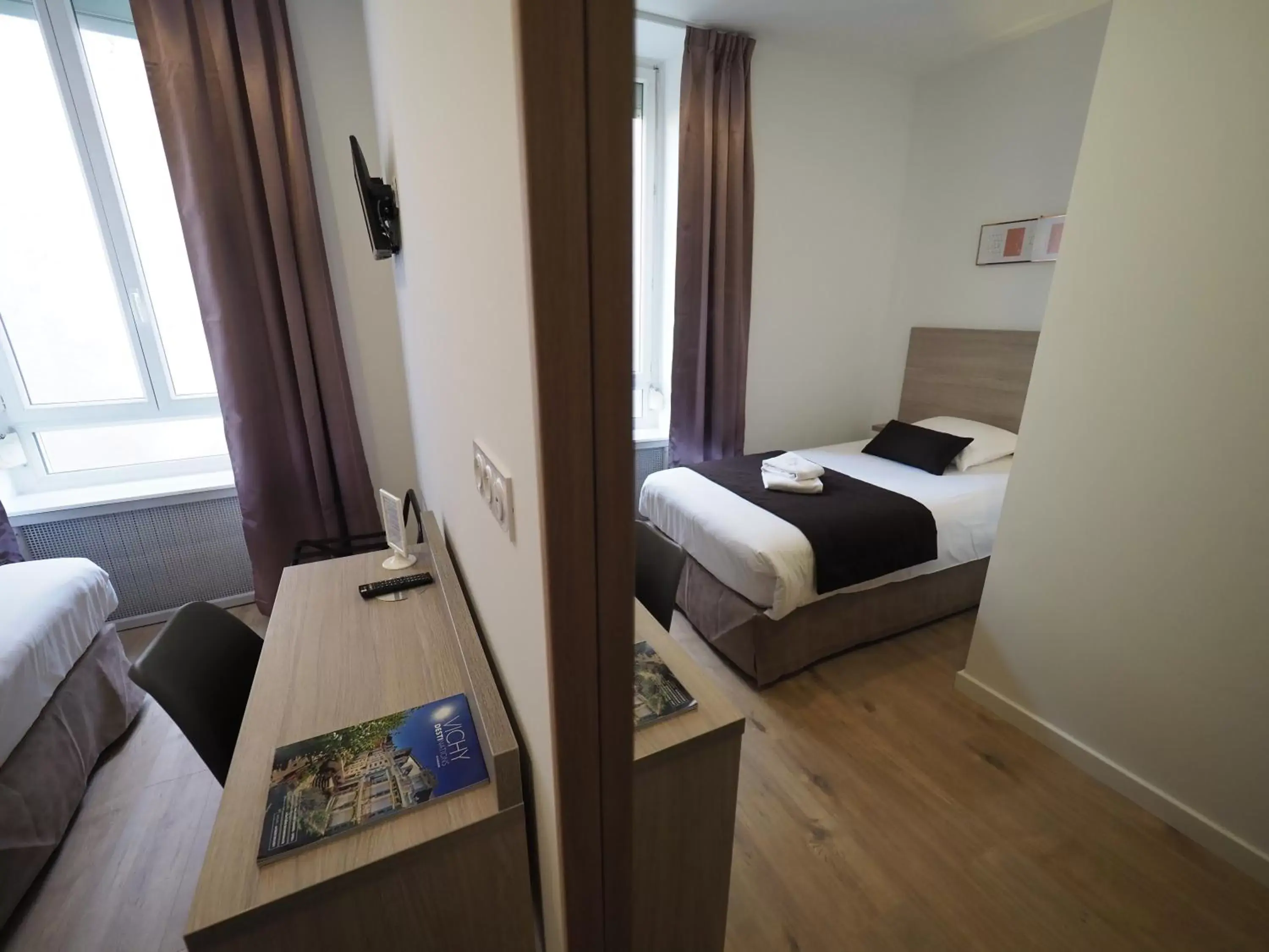 Standard Single Room in Hôtel Le Biarritz - Vichy Standard Single Room in Hôtel Le Biarritz - Vichy