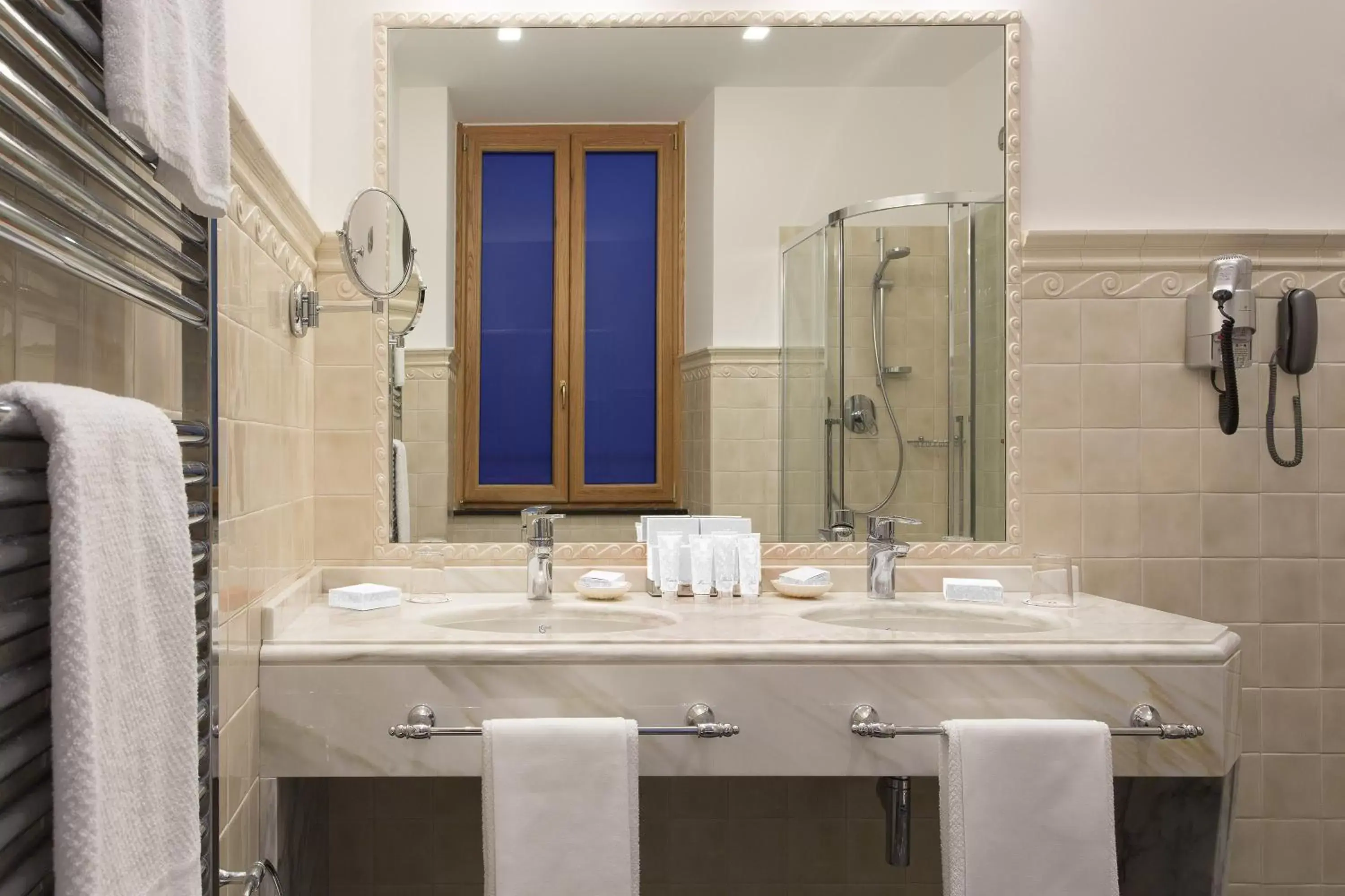 Classic Double Room with Sea View in Hotel Cenobio Dei Dogi Classic Double Room with Sea View in Hotel Cenobio Dei Dogi