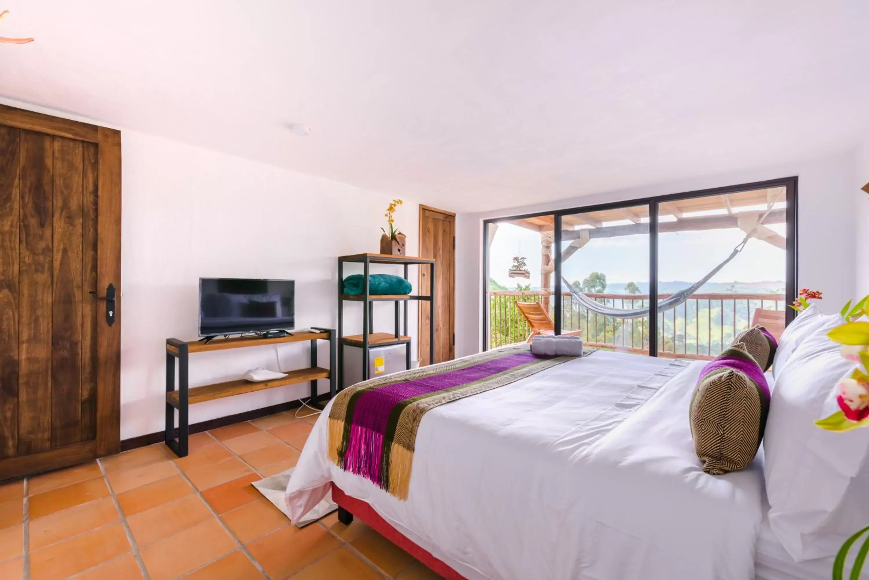 King Room with Mountain View in Hotel Kawa Mountain Retreat King Room with Mountain View in Hotel Kawa Mountain Retreat