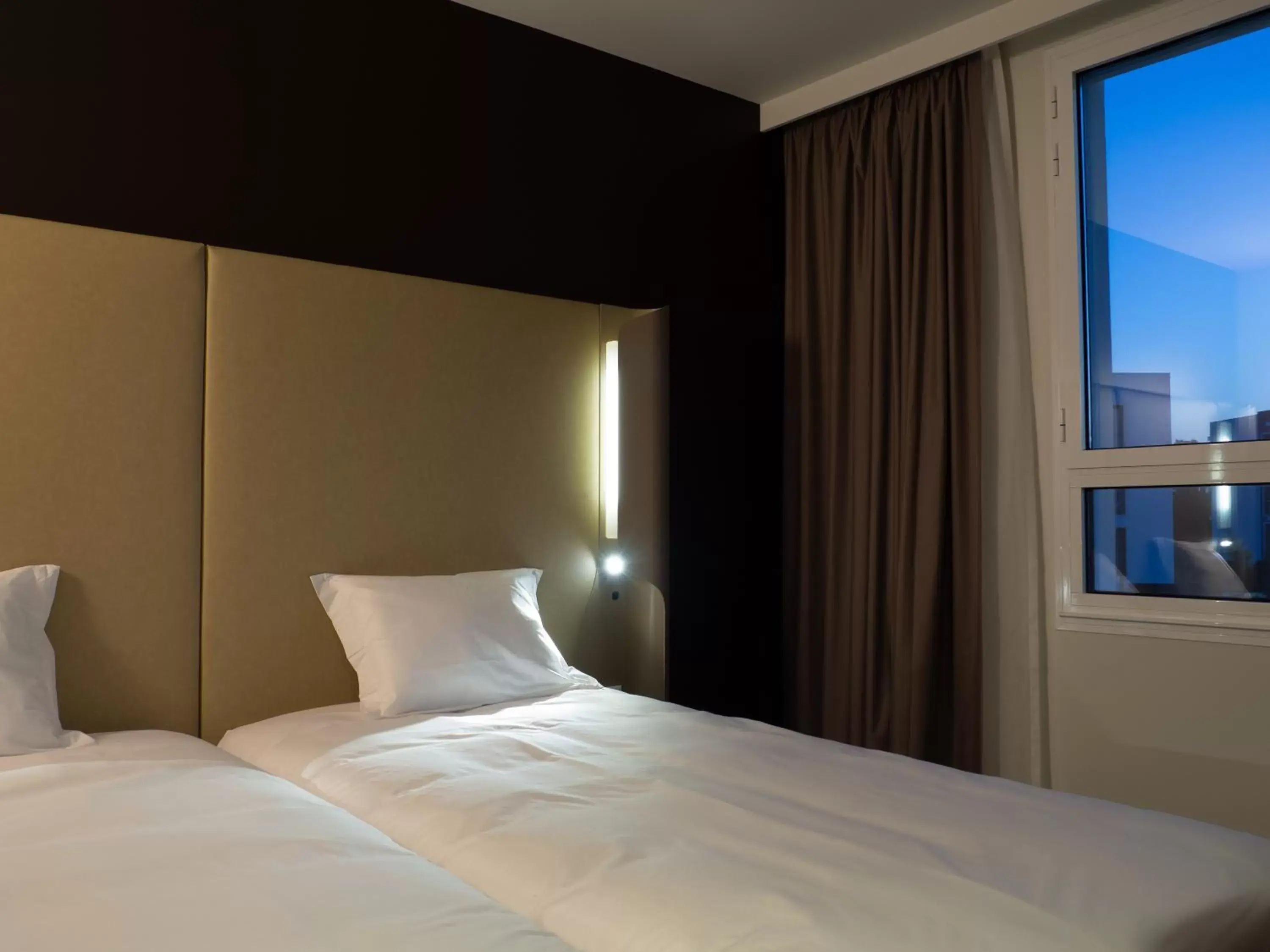 Family Room - Interconnected Rooms in Campanile Caldas da Rainha Family Room - Interconnected Rooms in Campanile Caldas da Rainha