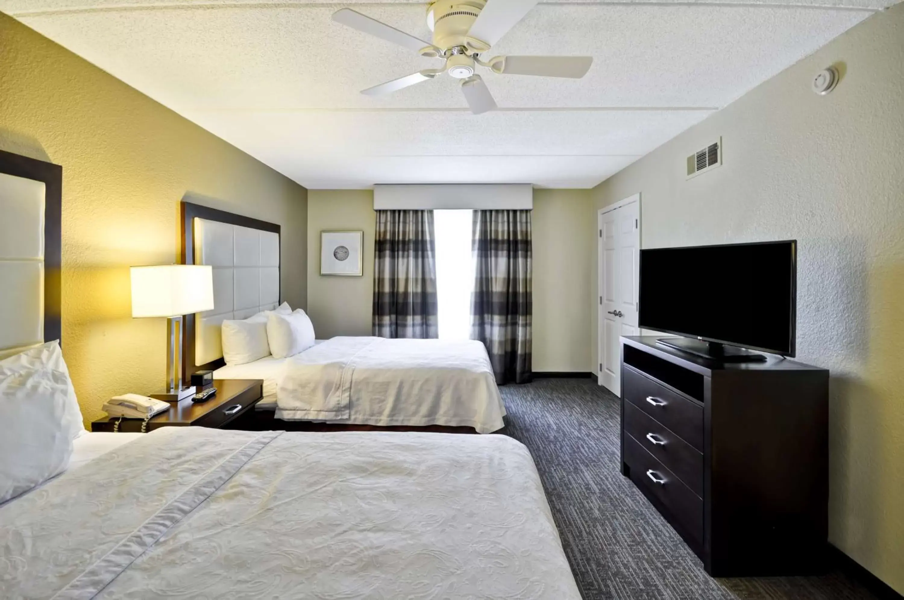 Two-Bedroom Suite with One King/Two Doubles in Homewood Suites by Hilton Augusta Two-Bedroom Suite with One King/Two Doubles in Homewood Suites by Hilton Augusta