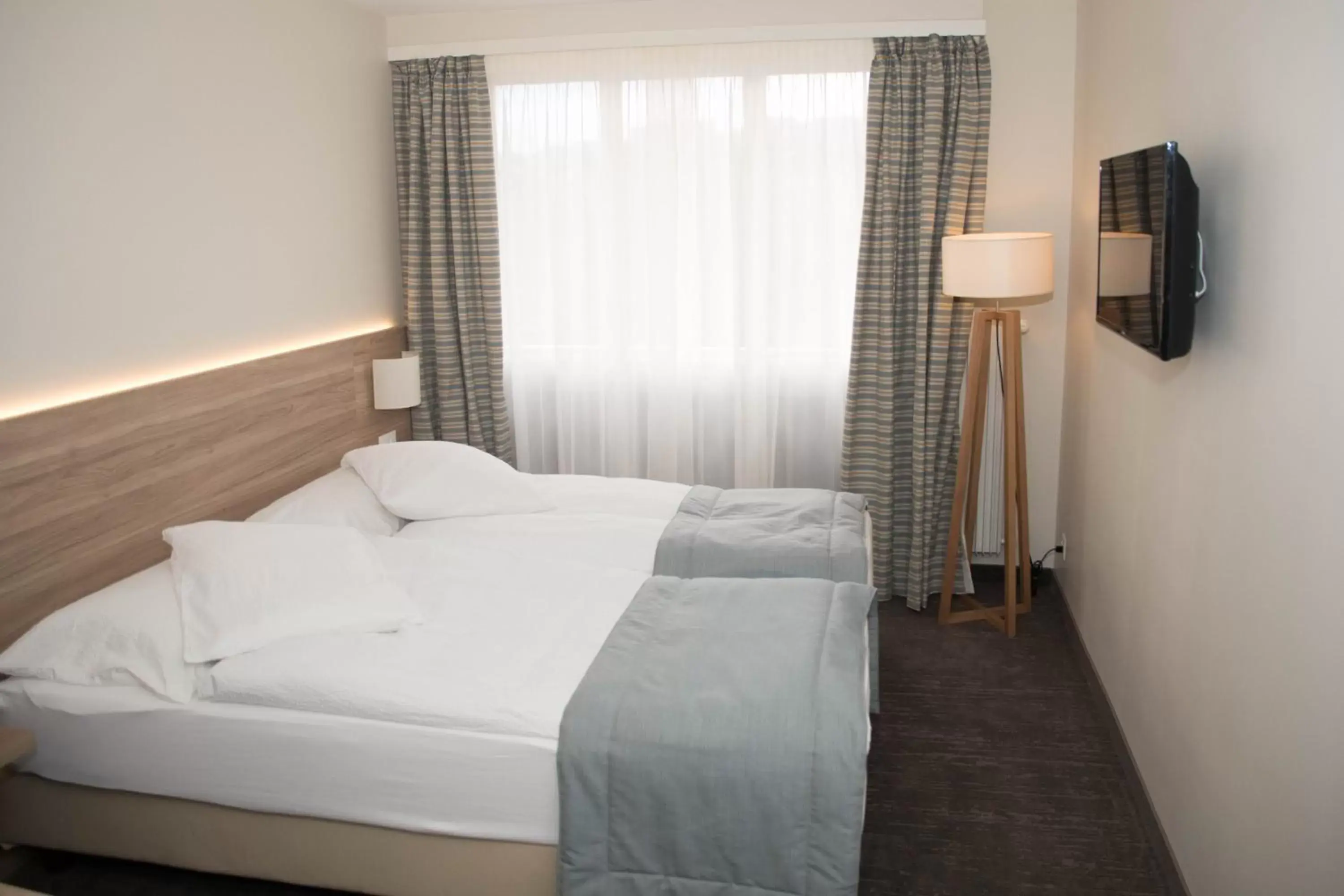 Classic Twin Room in Hôtel de Chailly Classic Twin Room in Hôtel de Chailly