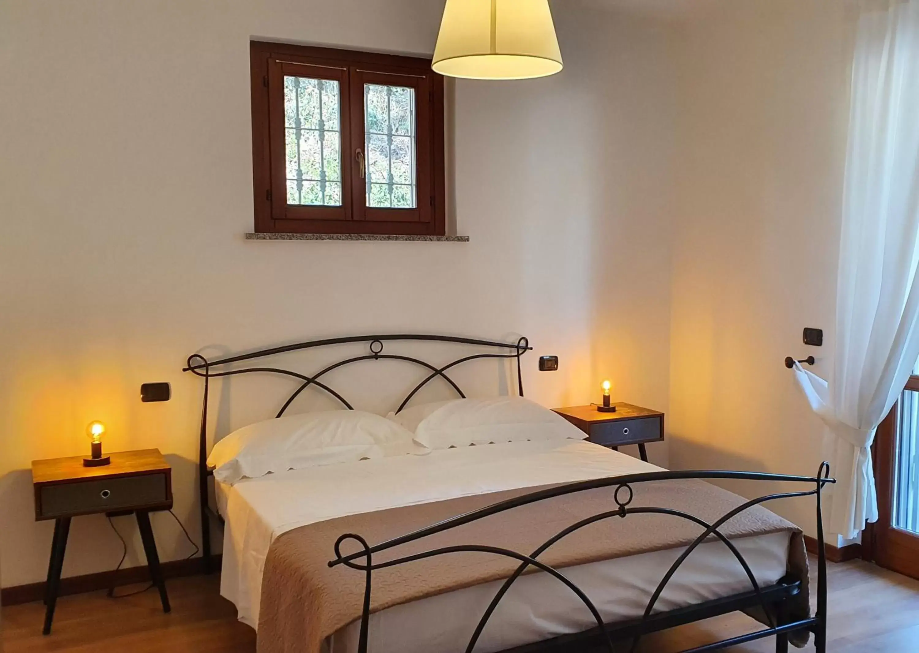 Large Double Room in B&B LE TERME Large Double Room in B&B LE TERME