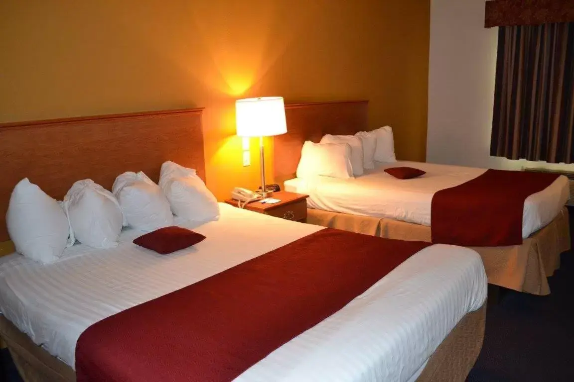 Deluxe Queen Room - Disability Access/Non-Smoking in Baymont by Wyndham Albany Deluxe Queen Room - Disability Access/Non-Smoking in Baymont by Wyndham Albany