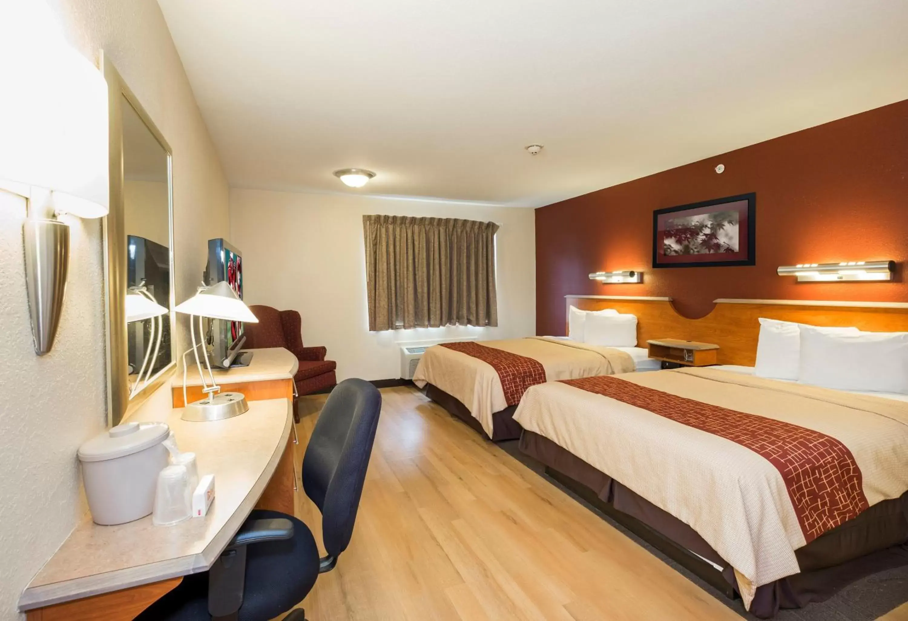 Deluxe Room with Two Queen Beds Non-Smoking in Red Roof Inn Glens Falls - Lake George Deluxe Room with Two Queen Beds Non-Smoking in Red Roof Inn Glens Falls - Lake George