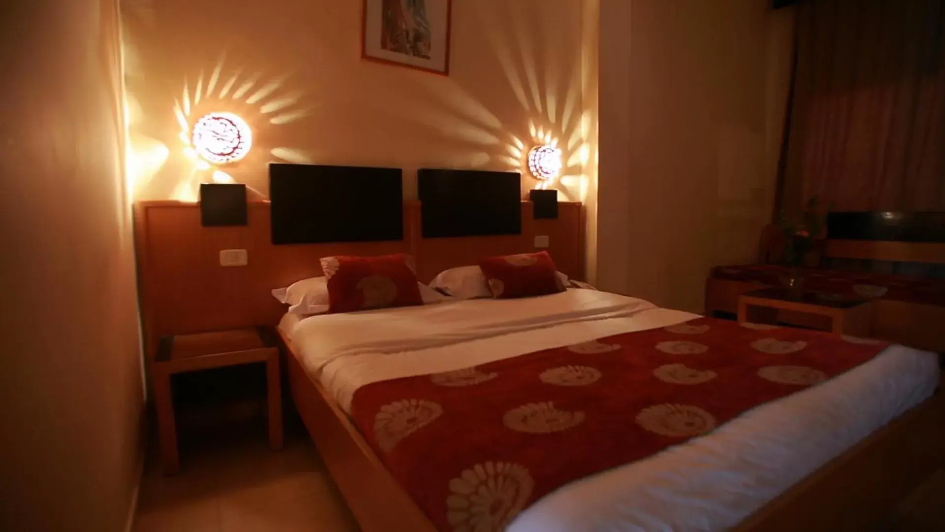 Standard Double Room in Hotel Les Palmiers Standard Double Room in Hotel Les Palmiers