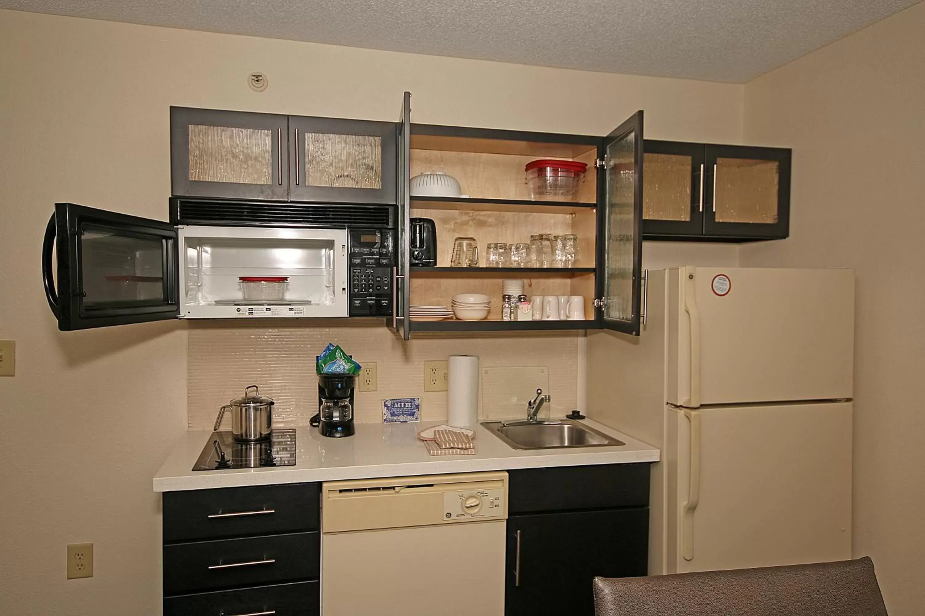 Studio with Two Double Beds - Disability Access/Non-Smoking in Candlewood Suites Newport News-Yorktown by IHG Studio with Two Double Beds - Disability Access/Non-Smoking in Candlewood Suites Newport News-Yorktown by IHG