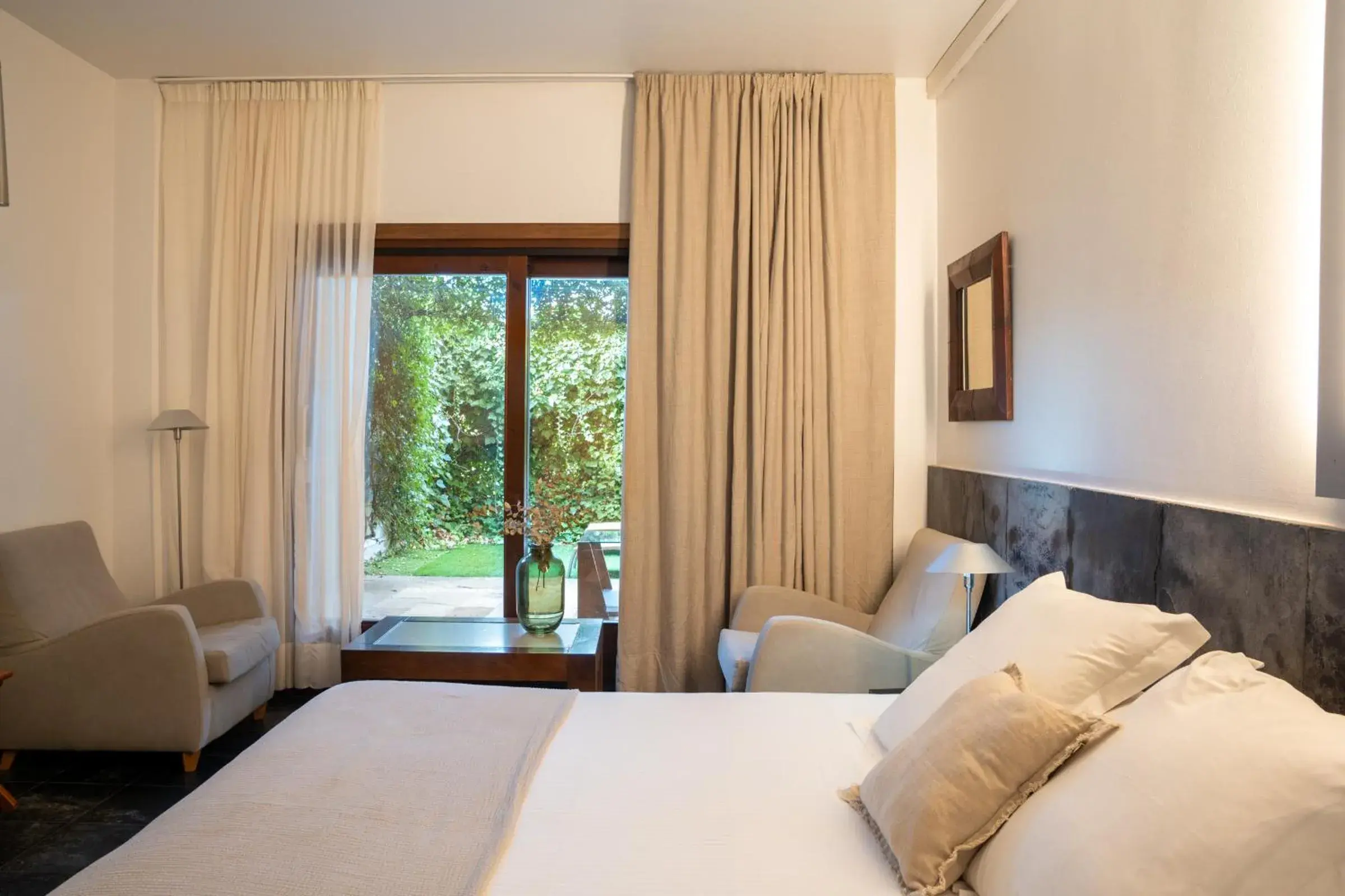 Superior Double or Twin Room with Terrace in Hotel Boutique Mas Passamaner Superior Double or Twin Room with Terrace in Hotel Boutique Mas Passamaner