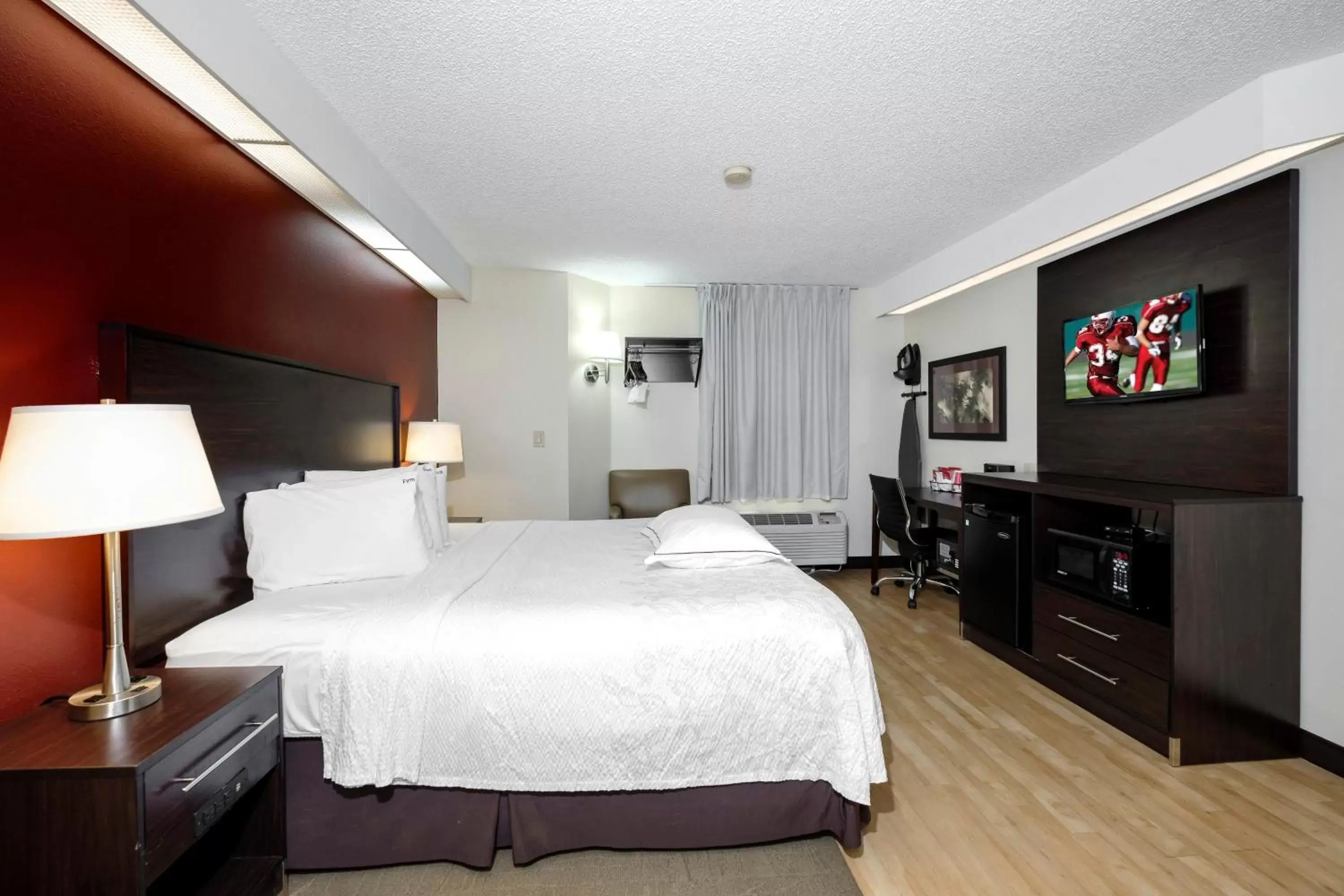 Premium Queen Room – Disability Access/Roll-In Shower Smoke Free in Red Roof Inn PLUS+ Palm Coast Premium Queen Room – Disability Access/Roll-In Shower Smoke Free in Red Roof Inn PLUS+ Palm Coast