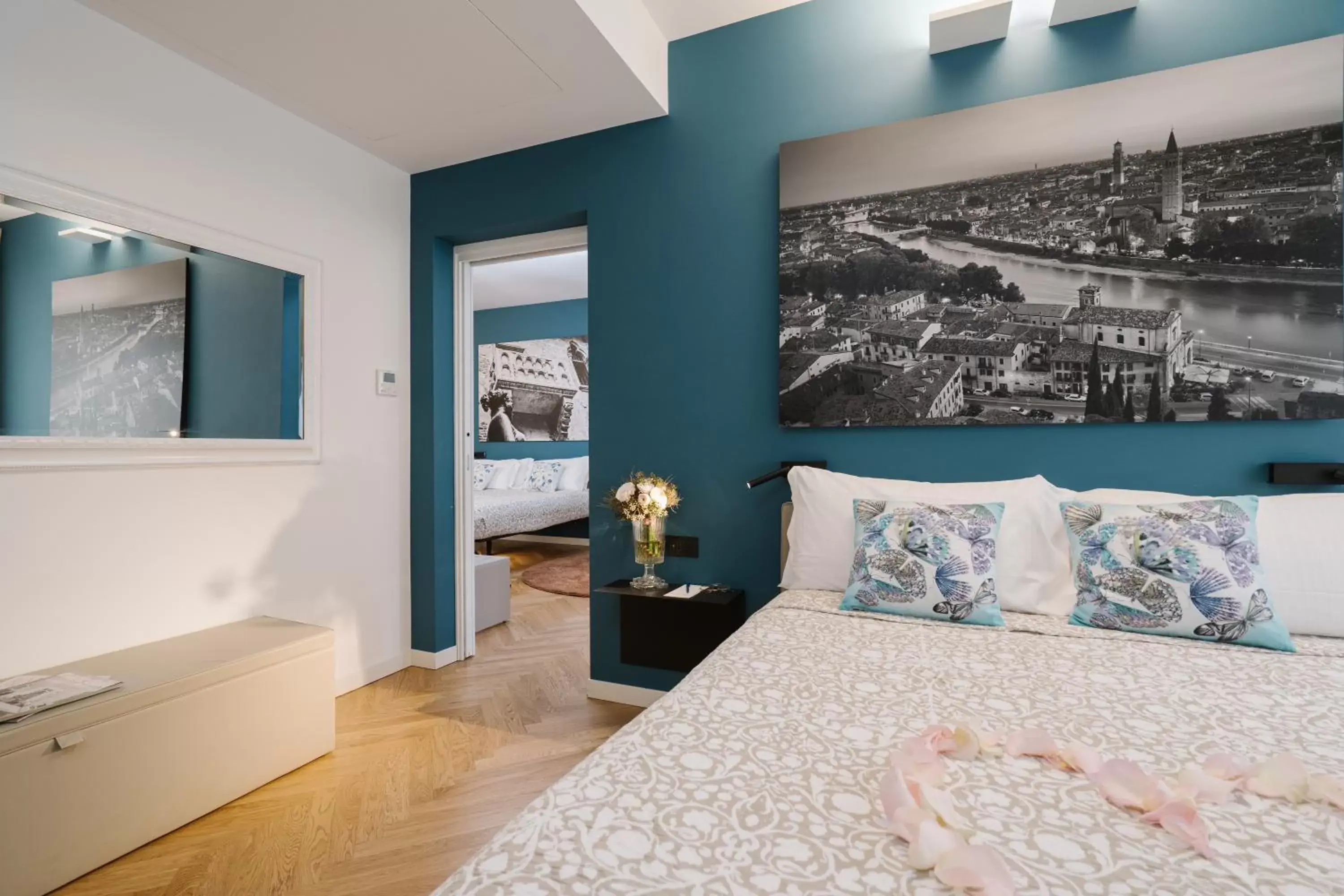 Two-Bedroom Suite with Terrace - Separate Building in Hotel Giulietta e Romeo ***S Two-Bedroom Suite with Terrace - Separate Building in Hotel Giulietta e Romeo ***S