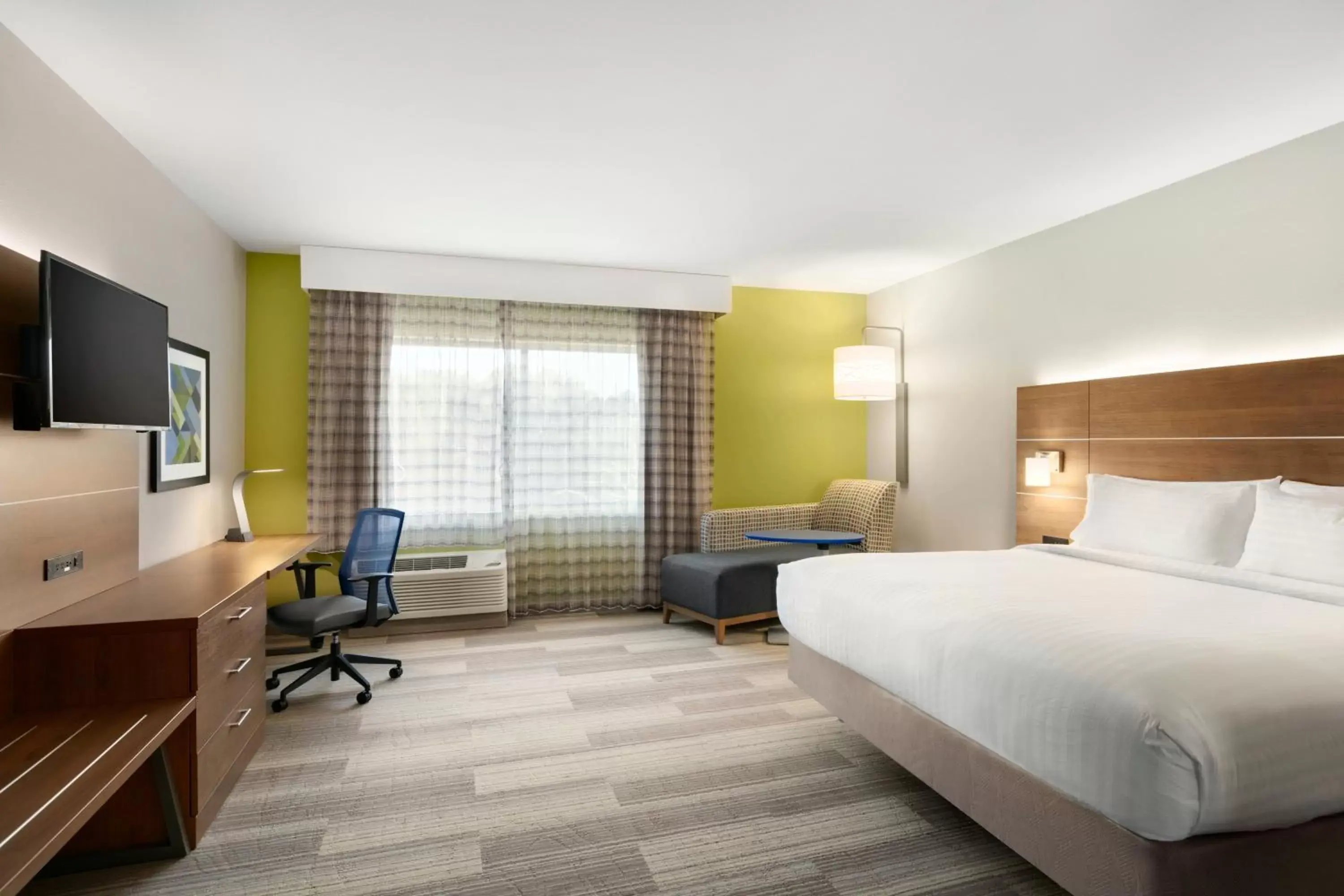 Standard Room in Holiday Inn Express & Suites Salisbury by IHG Standard Room in Holiday Inn Express & Suites Salisbury by IHG