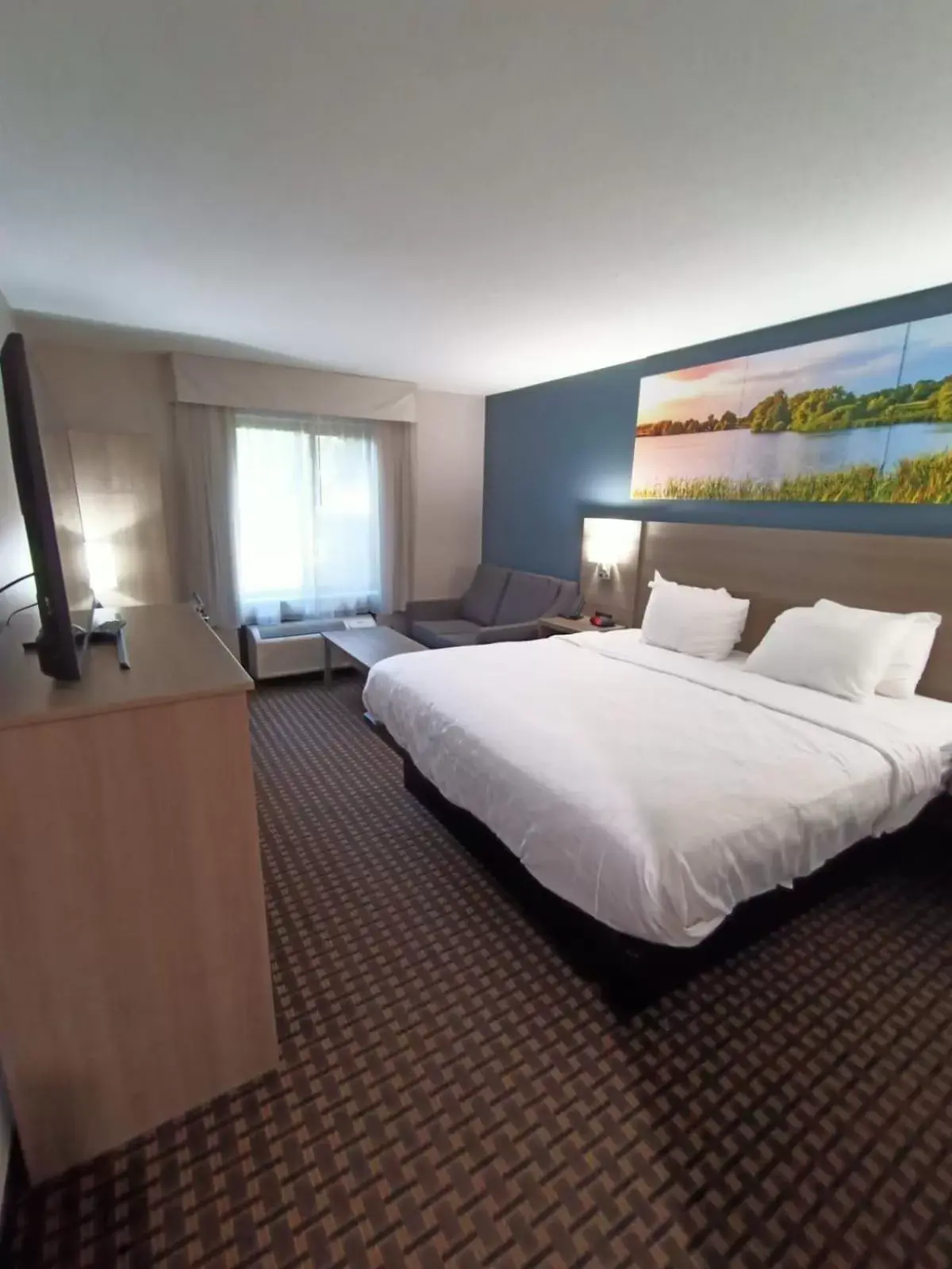 King Room - Non-Smoking in Clarion Pointe Tomah King Room - Non-Smoking in Clarion Pointe Tomah