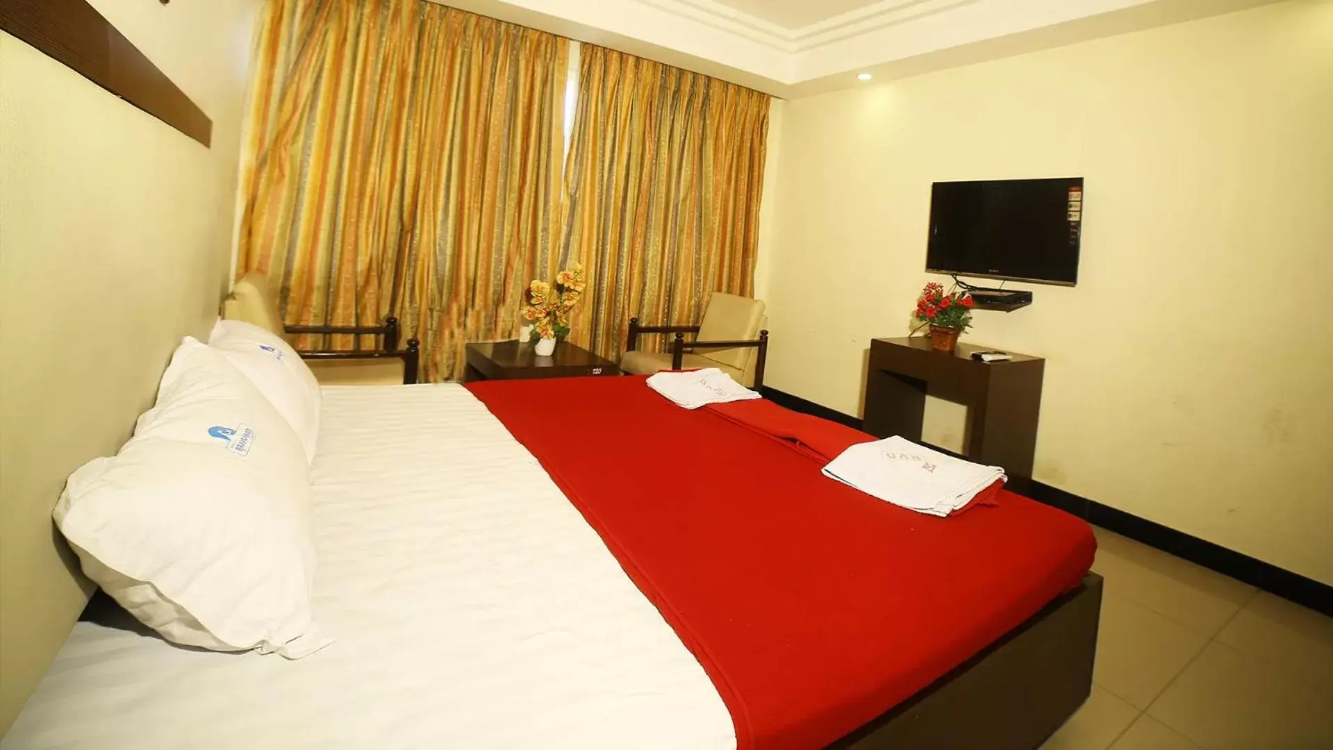 Deluxe Double Room in Hotel Rajavihar Deluxe Double Room in Hotel Rajavihar