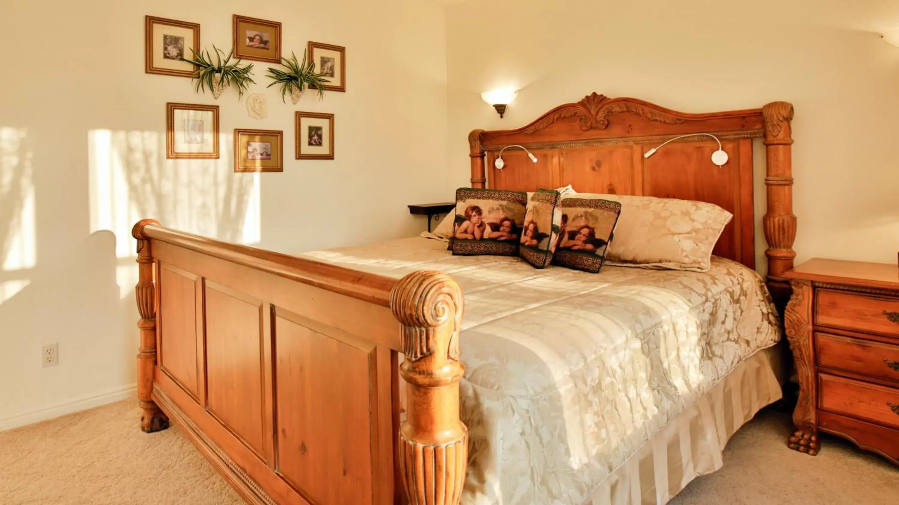 King Room in Dreamkatchers Lake Powell Bed & Breakfast King Room in Dreamkatchers Lake Powell Bed & Breakfast