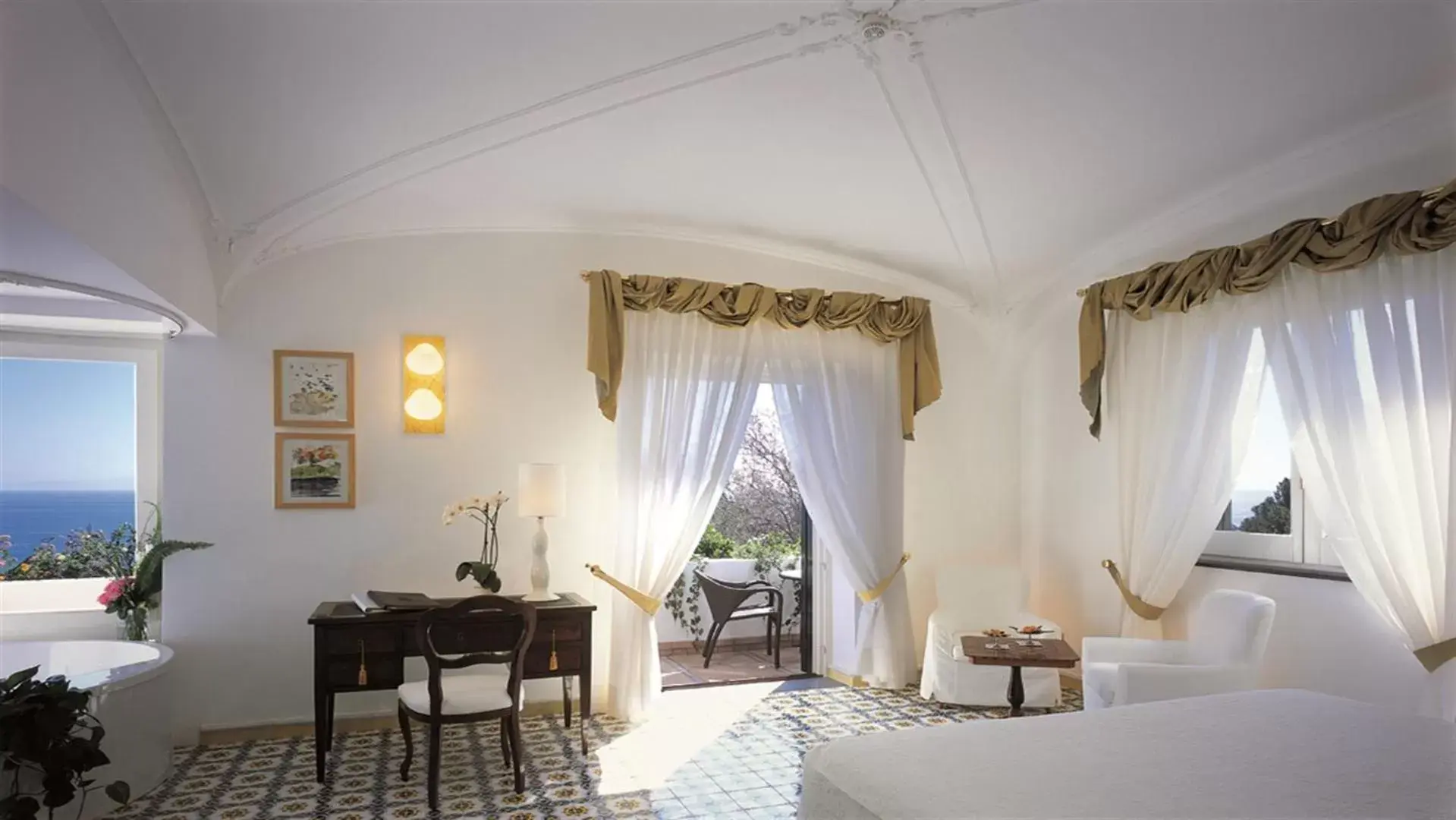 Deluxe Double or Twin Room with Sea View - single occupancy in Hotel Santa Caterina Deluxe Double or Twin Room with Sea View - single occupancy in Hotel Santa Caterina