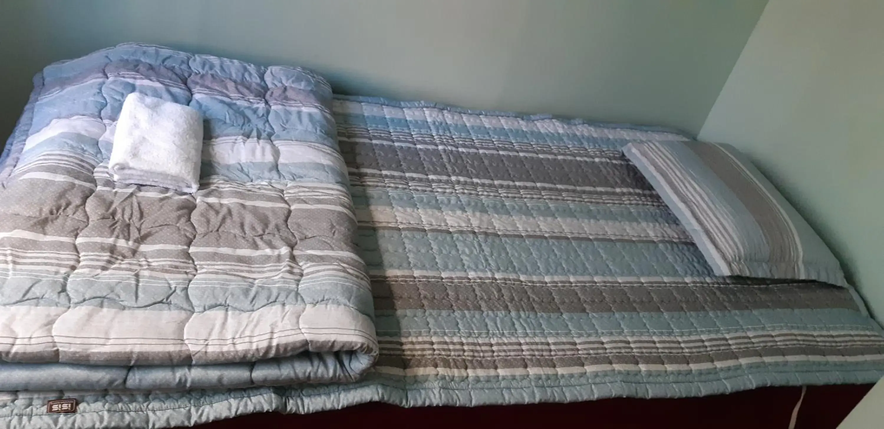 Single Room with Shared Bathroom in Birdsnest Hostel Hongdae Foreigner only Single Room with Shared Bathroom in Birdsnest Hostel Hongdae Foreigner only