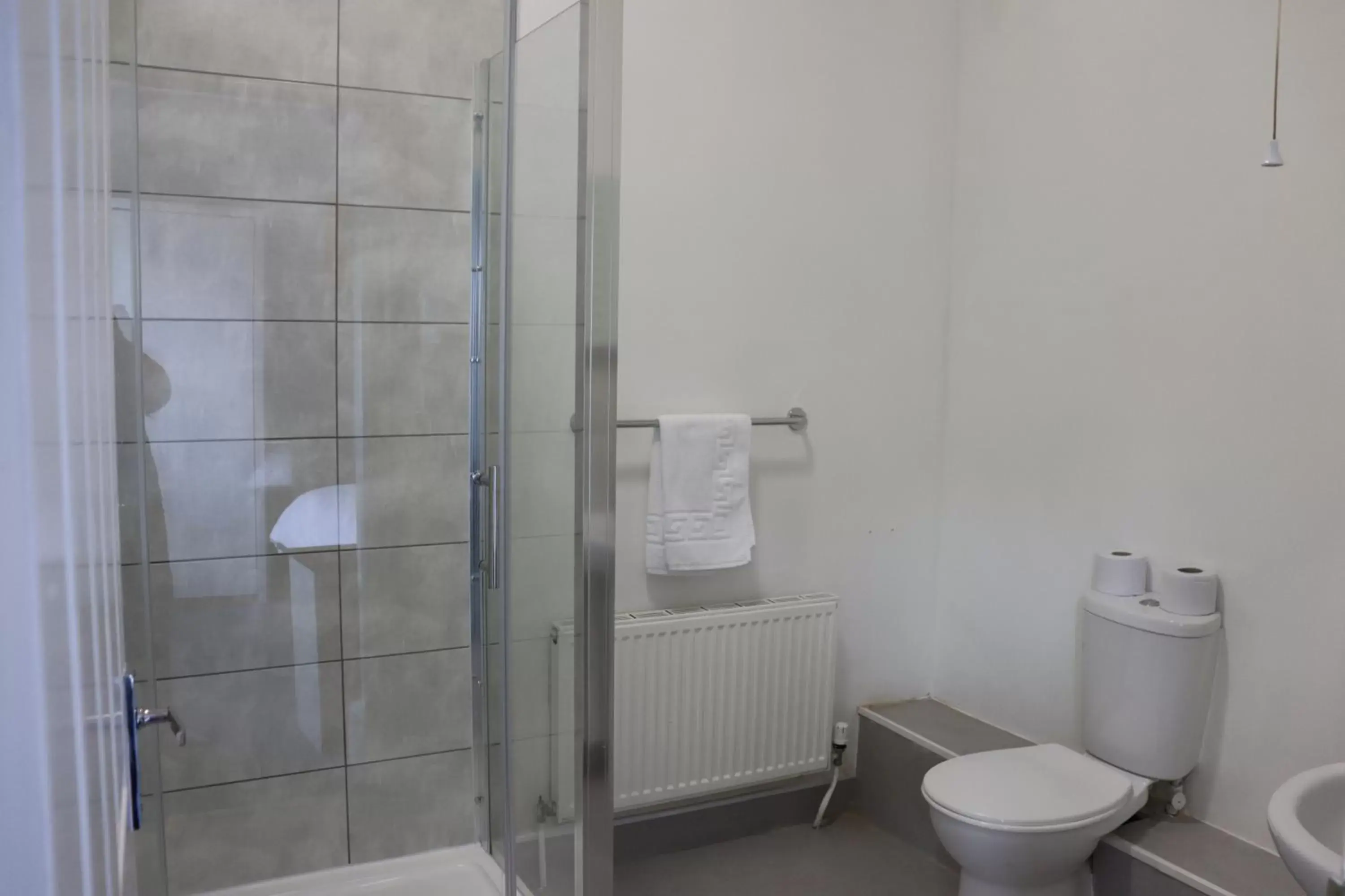 Twin Room with Bathroom in Plough Hotel Twin Room with Bathroom in Plough Hotel