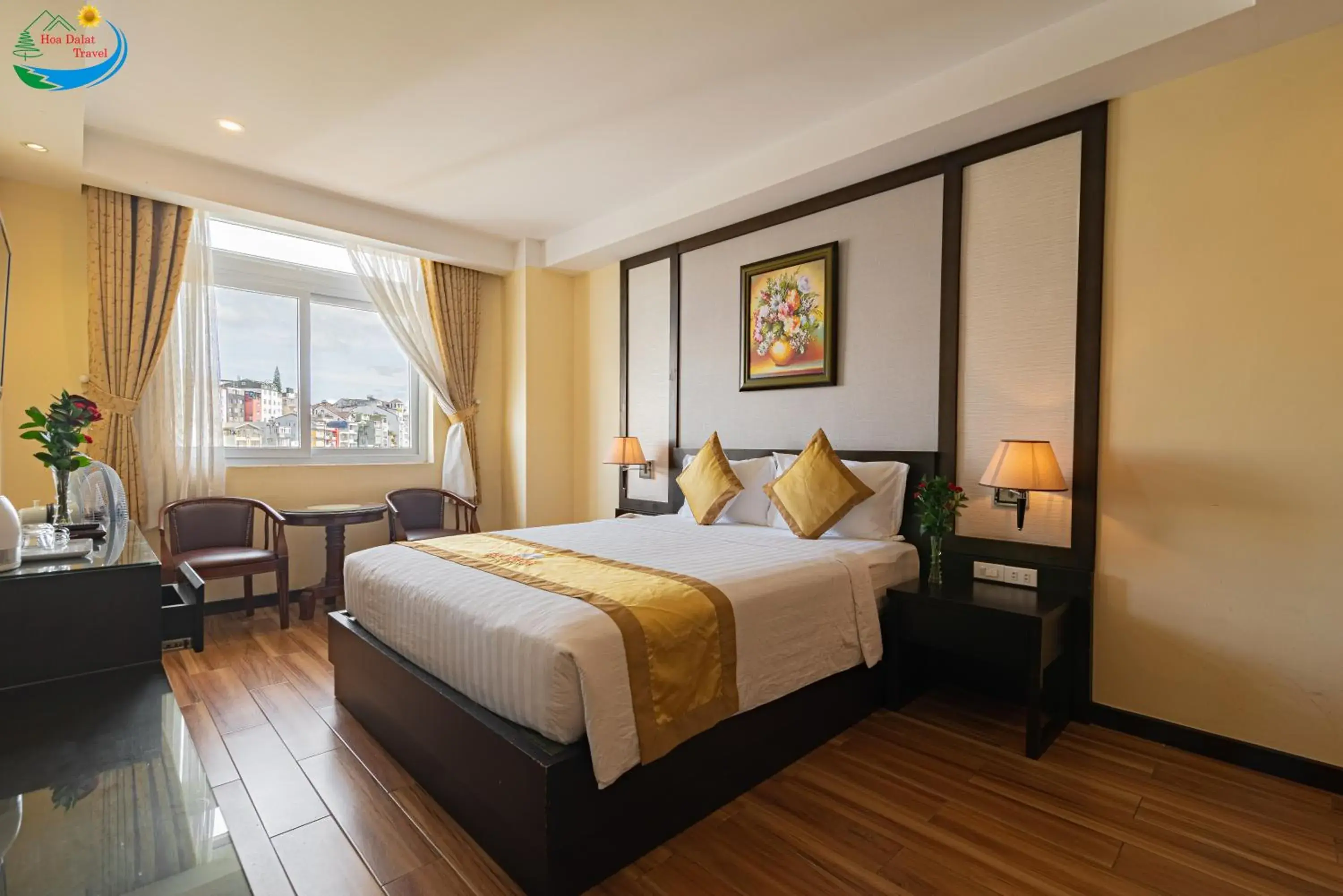 Superior Double Room in Hoang Minh Chau Ba Trieu Hotel Superior Double Room in Hoang Minh Chau Ba Trieu Hotel