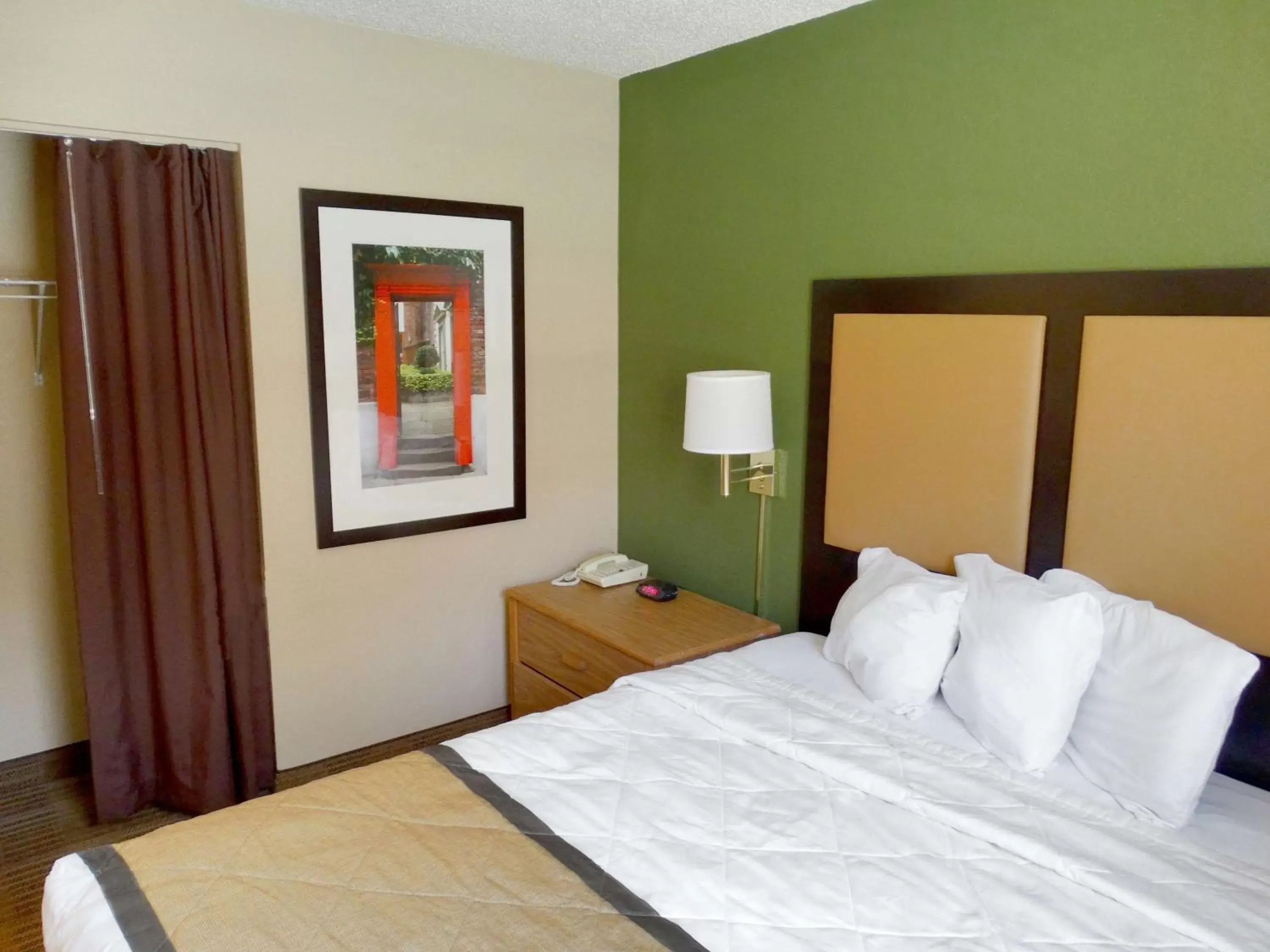 One Bedroom Suite with 1 Queen Bed - Non-Smoking in Extended Stay America Suites - Providence - Airport One Bedroom Suite with 1 Queen Bed - Non-Smoking in Extended Stay America Suites - Providence - Airport