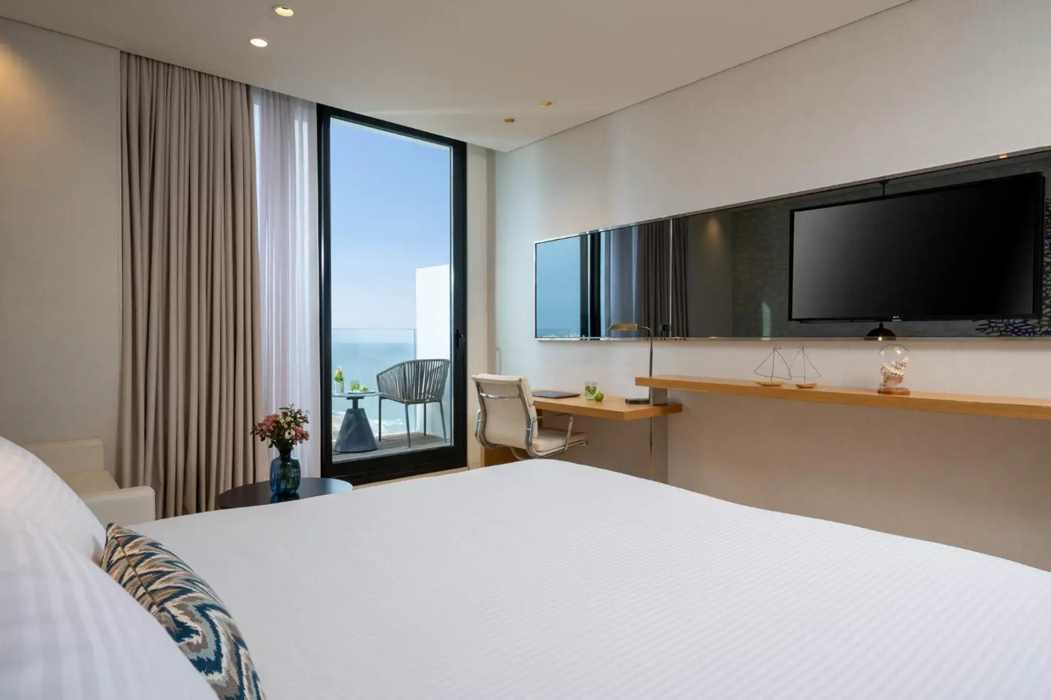 Deluxe Double Room with Balcony and Sea View - single occupancy in Vert Lagoon Netanya By AFI Hotels Deluxe Double Room with Balcony and Sea View - single occupancy in Vert Lagoon Netanya By AFI Hotels