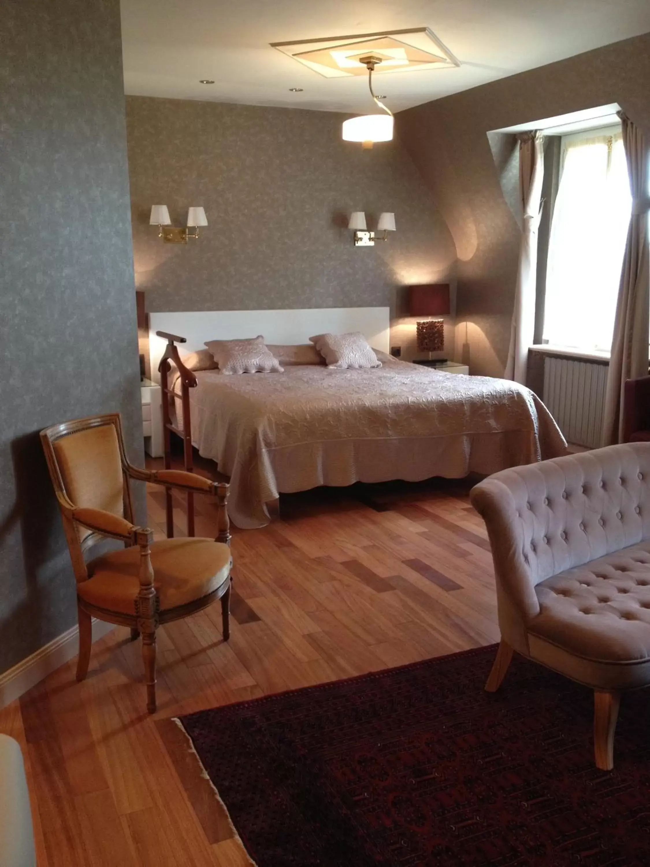 Deluxe Double Room (2 Adults + 1 Child) in KerBlondel Deluxe Double Room (2 Adults + 1 Child) in KerBlondel