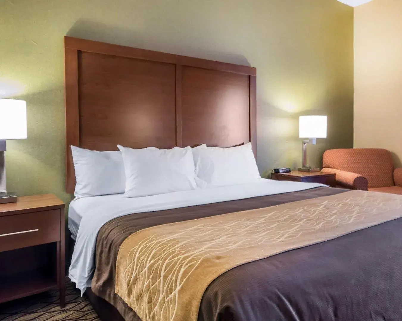 King Room - Non-Smoking in Comfort Inn Winchester King Room - Non-Smoking in Comfort Inn Winchester