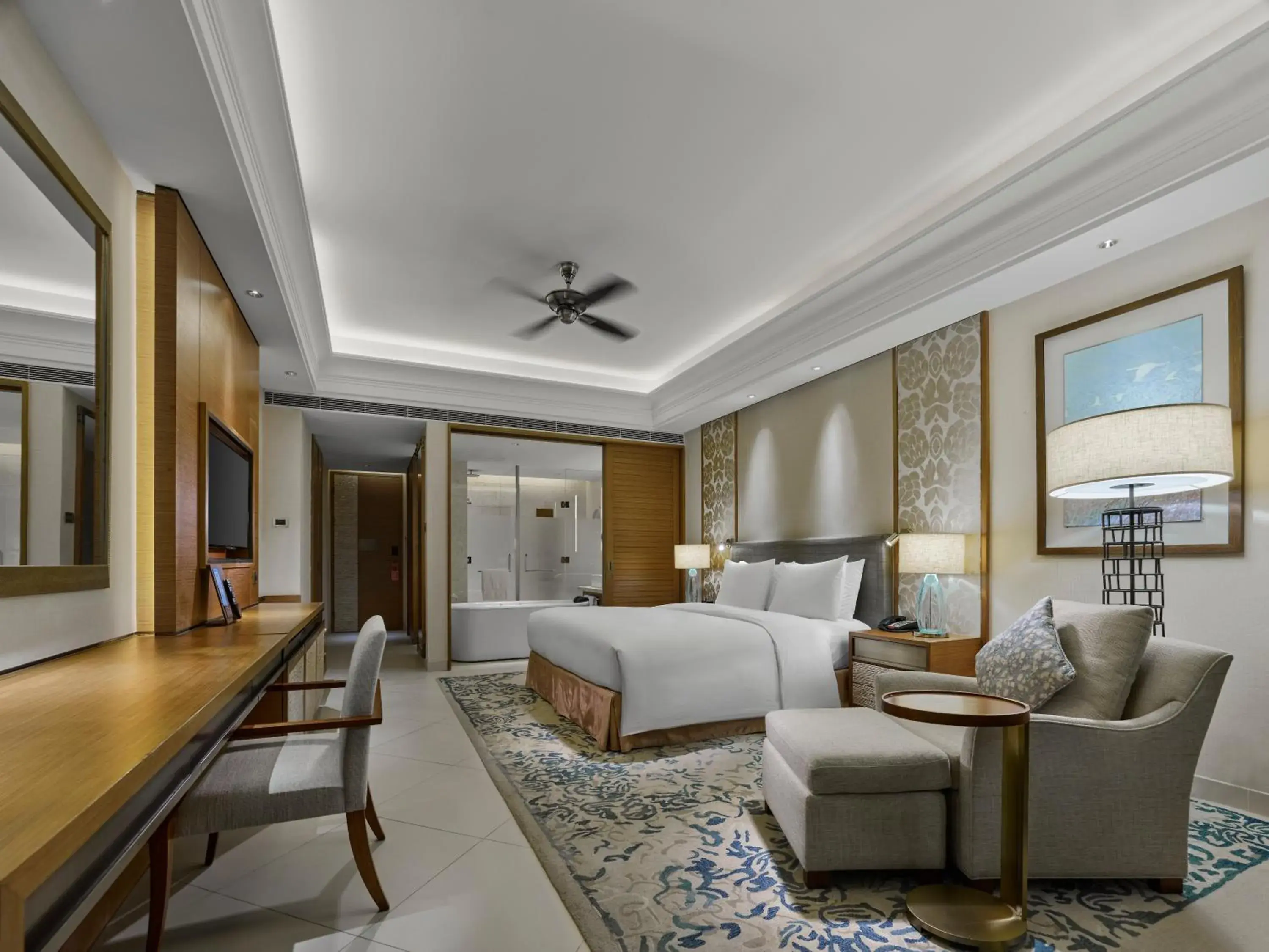 King Guest Room in Hilton Haikou Meilan - Beachfront Hotel King Guest Room in Hilton Haikou Meilan - Beachfront Hotel