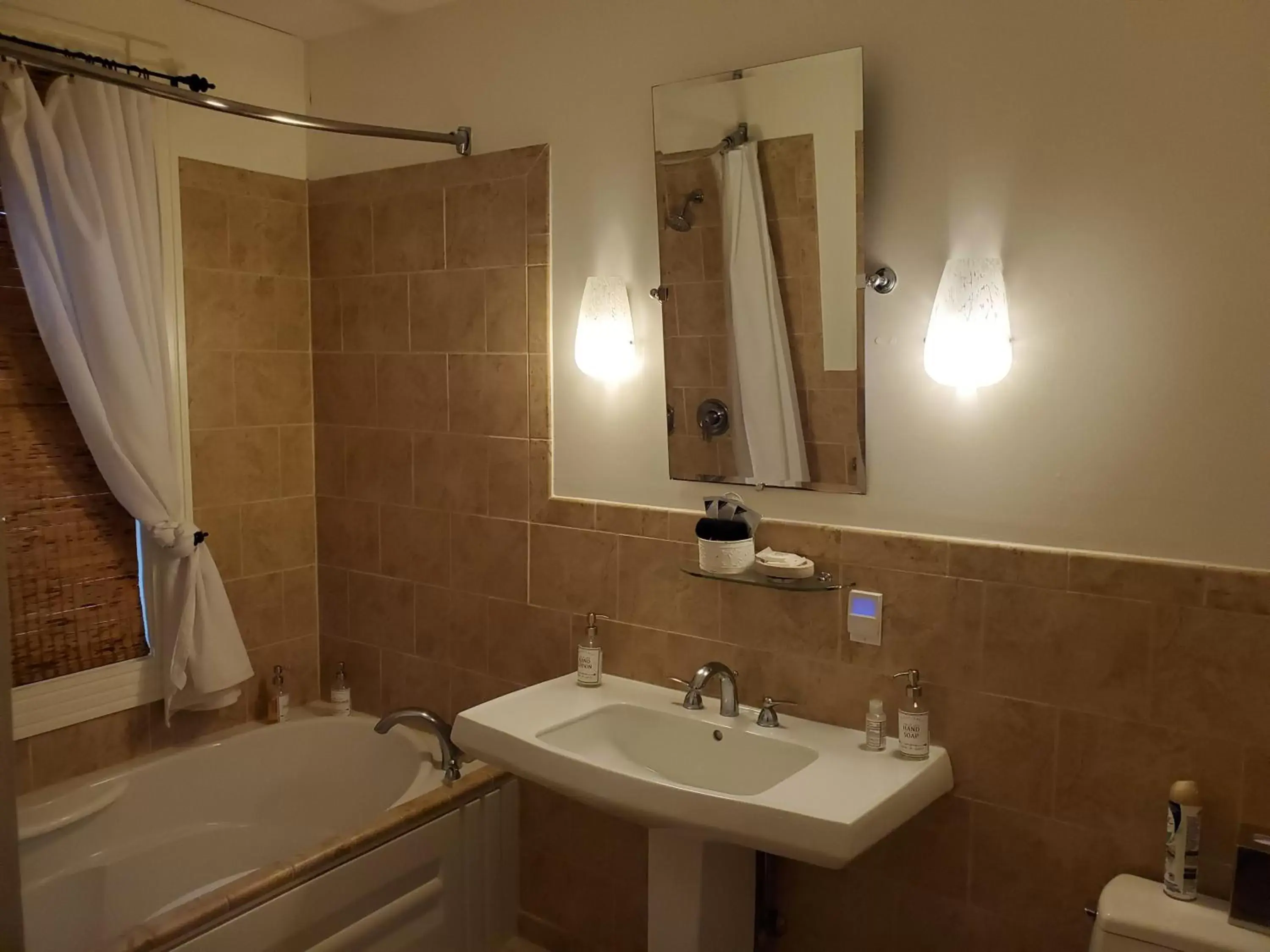 Queen Room in The Inn at Onancock Queen Room in The Inn at Onancock