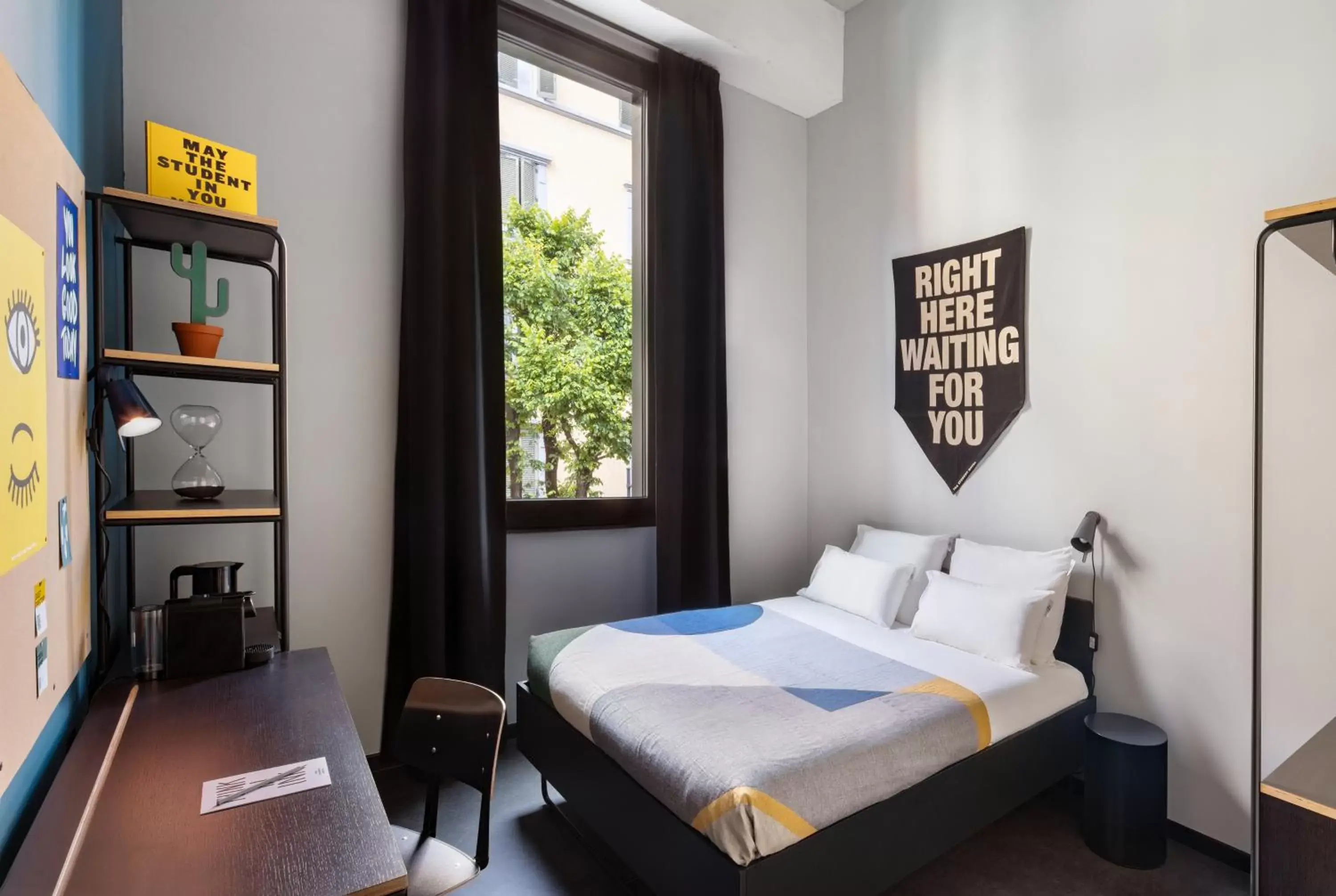 Standard Queen Room in The Social Hub Bologna Standard Queen Room in The Social Hub Bologna