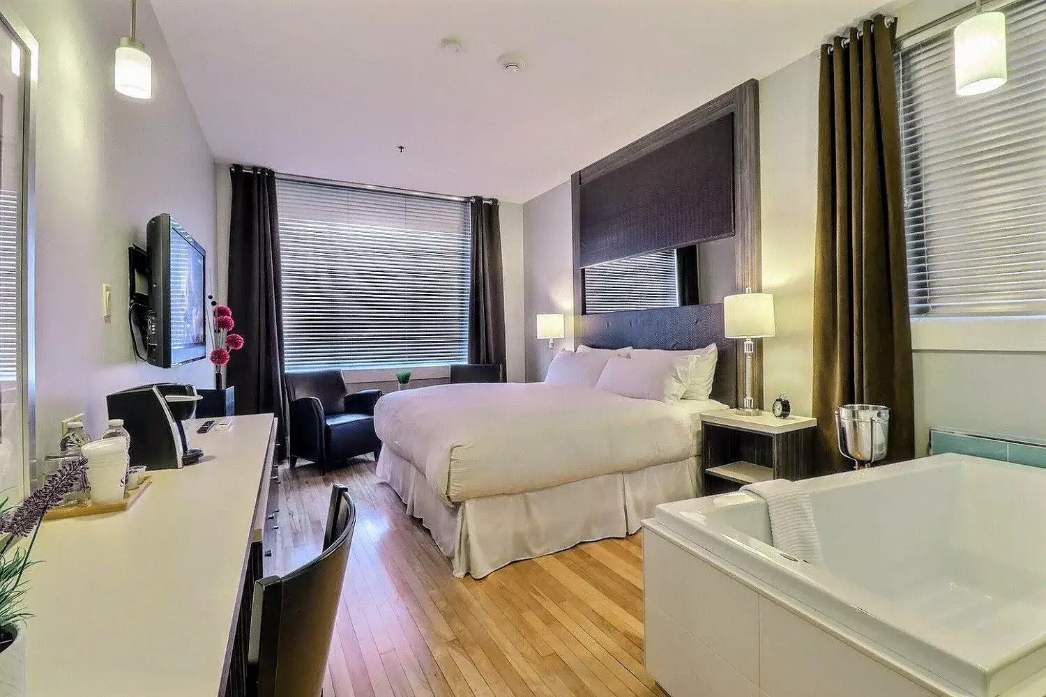 Junior Suite in St. James' Gate, Boutique Hotel Junior Suite in St. James' Gate, Boutique Hotel