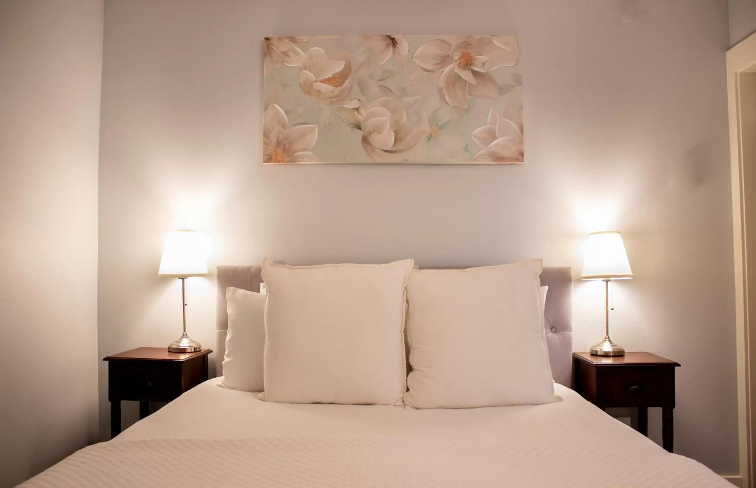 One-Bedroom Suite in Douglas On Third One-Bedroom Suite in Douglas On Third